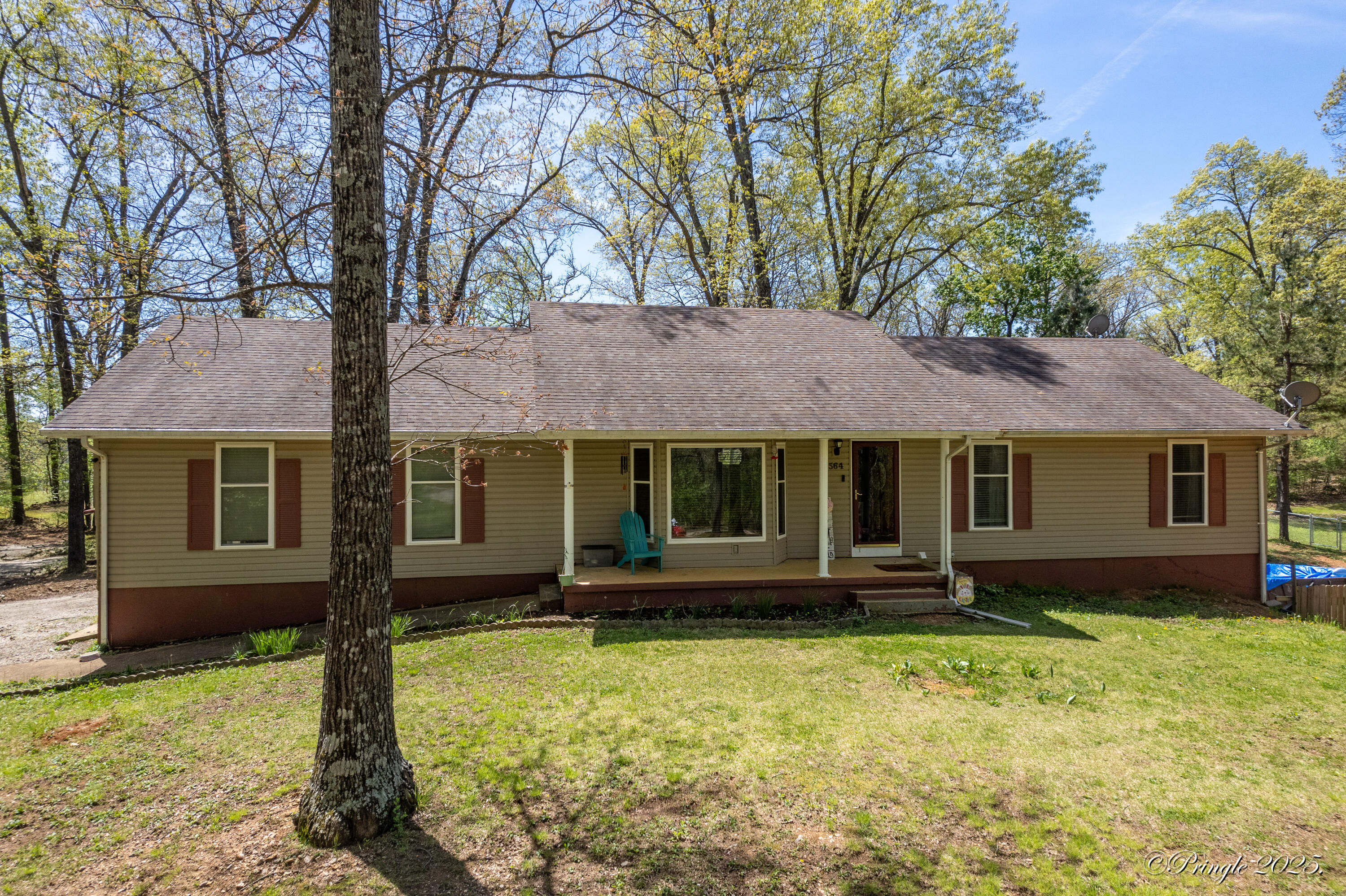 564 County Road 8500 Property Photo 1