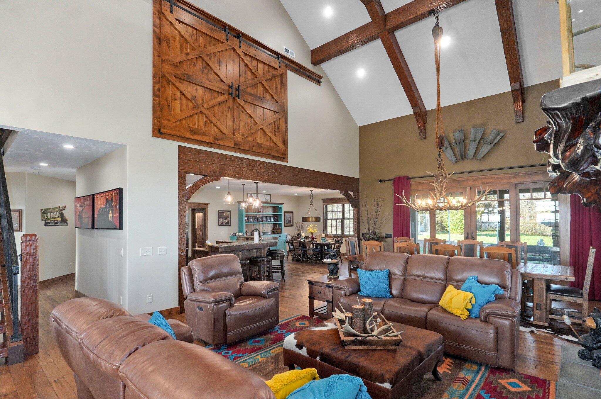 231 Cedar Stone Property Photo 3