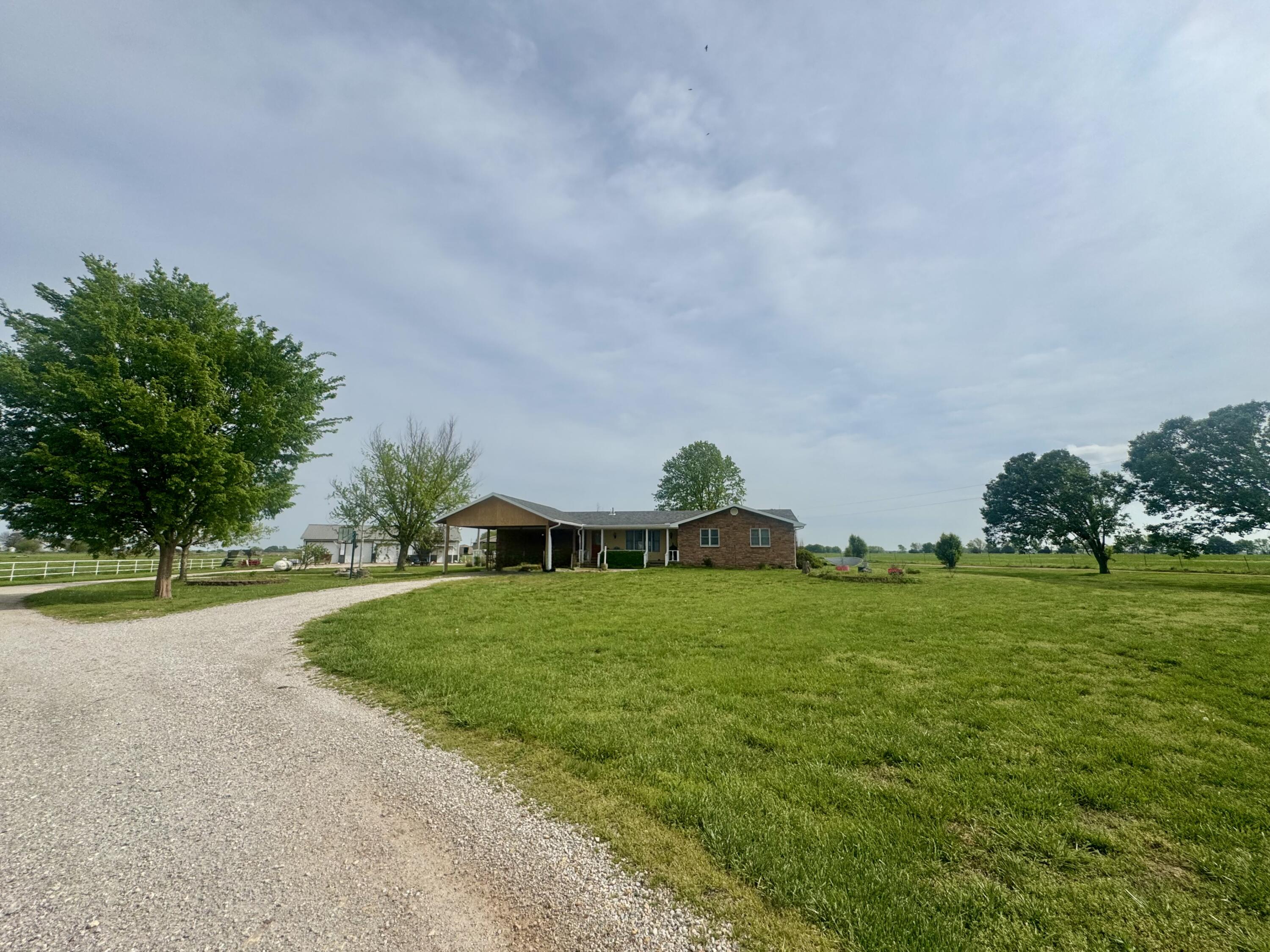 Stark City Real Estate Listings Main Image