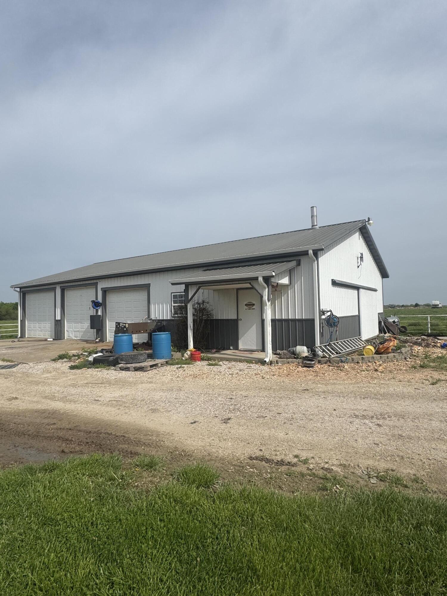 29288 Norway Road Property Photo 4