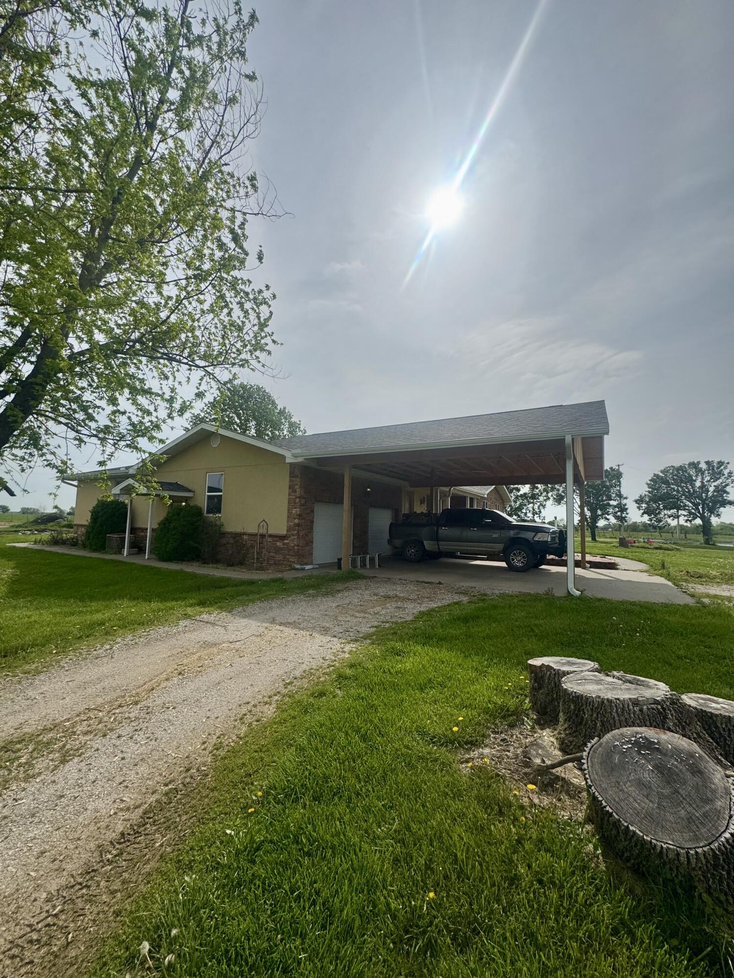 29288 Norway Road Property Photo 5