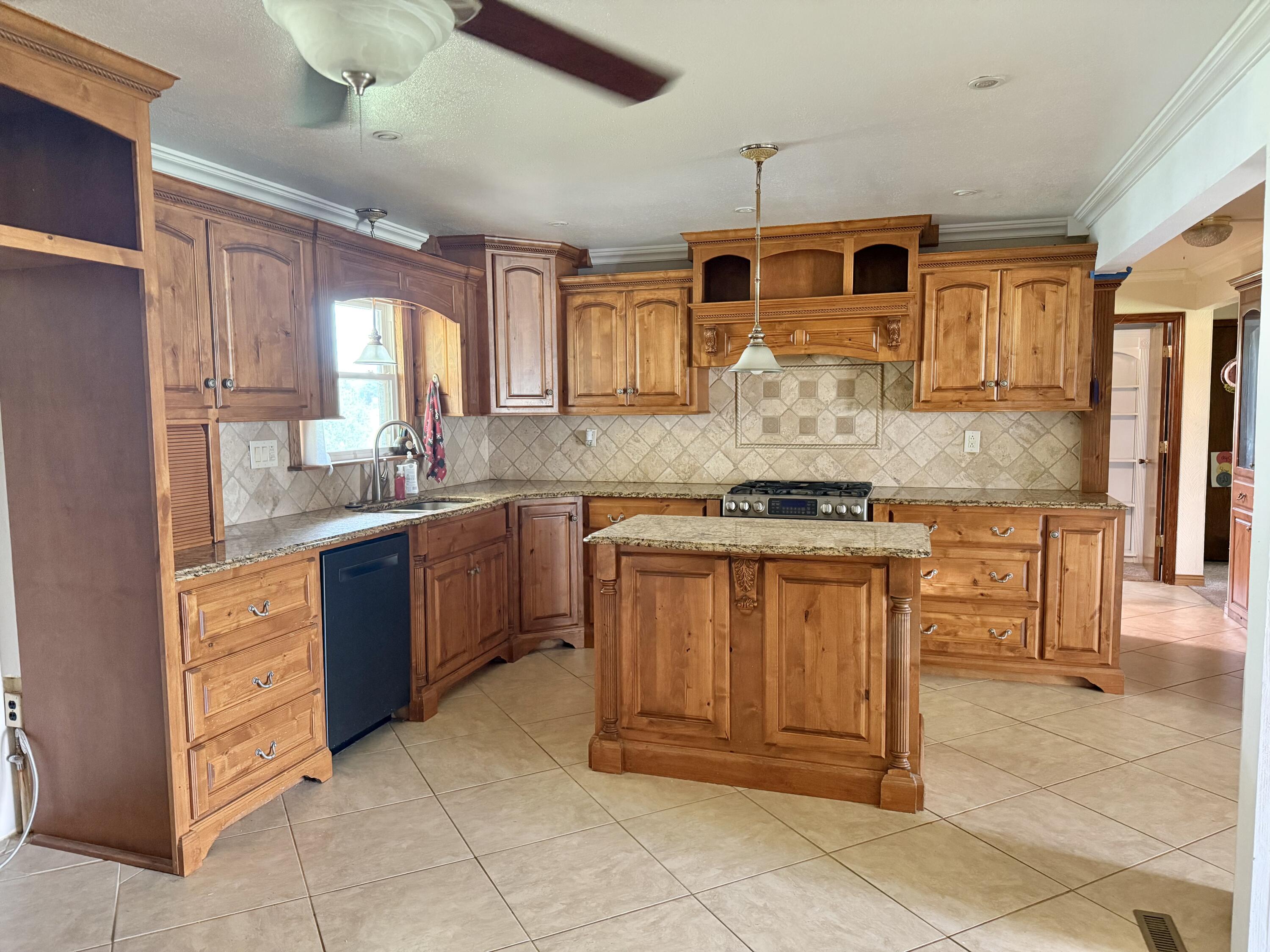 29288 Norway Road Property Photo 10