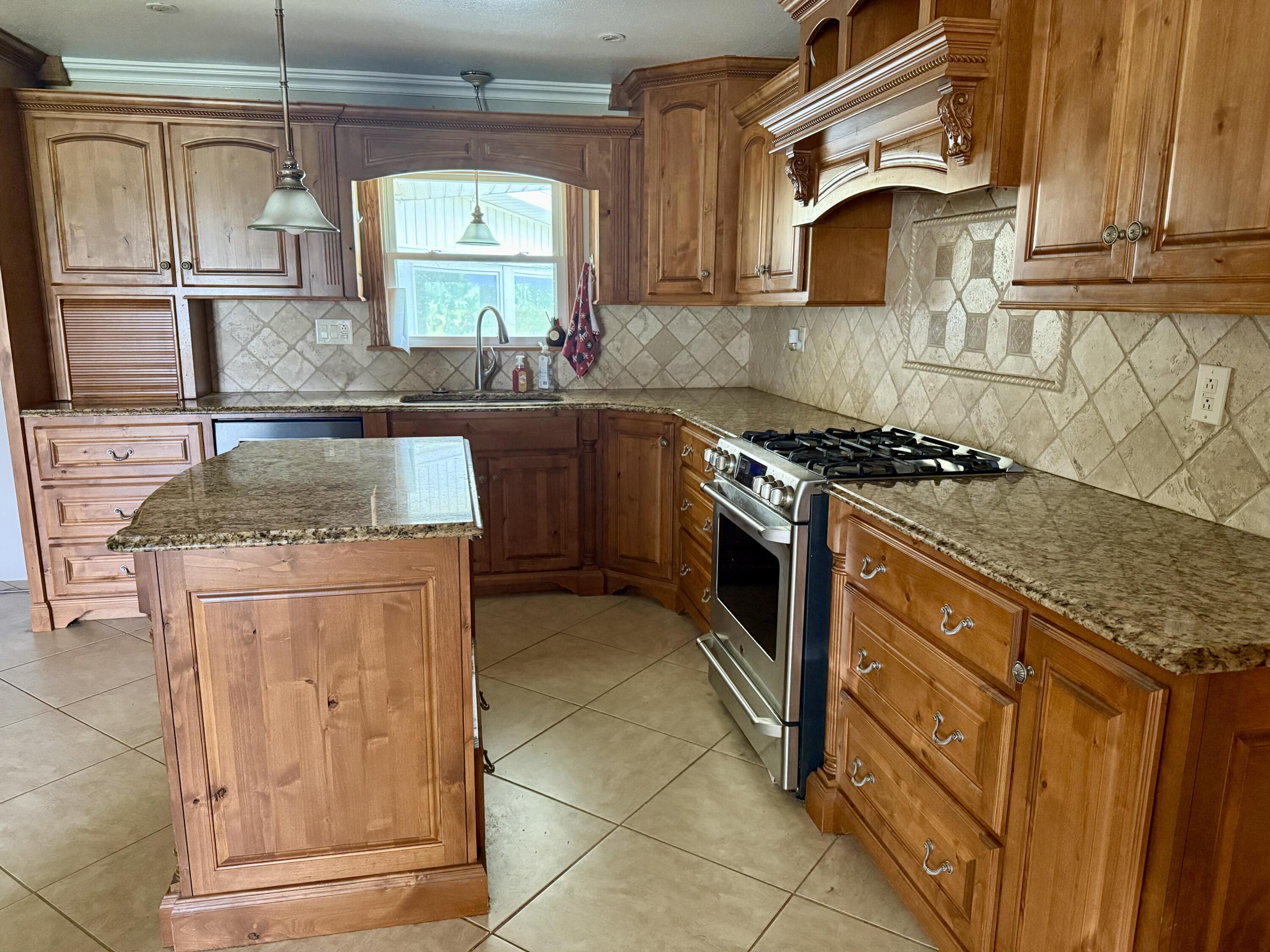 29288 Norway Road Property Photo 11