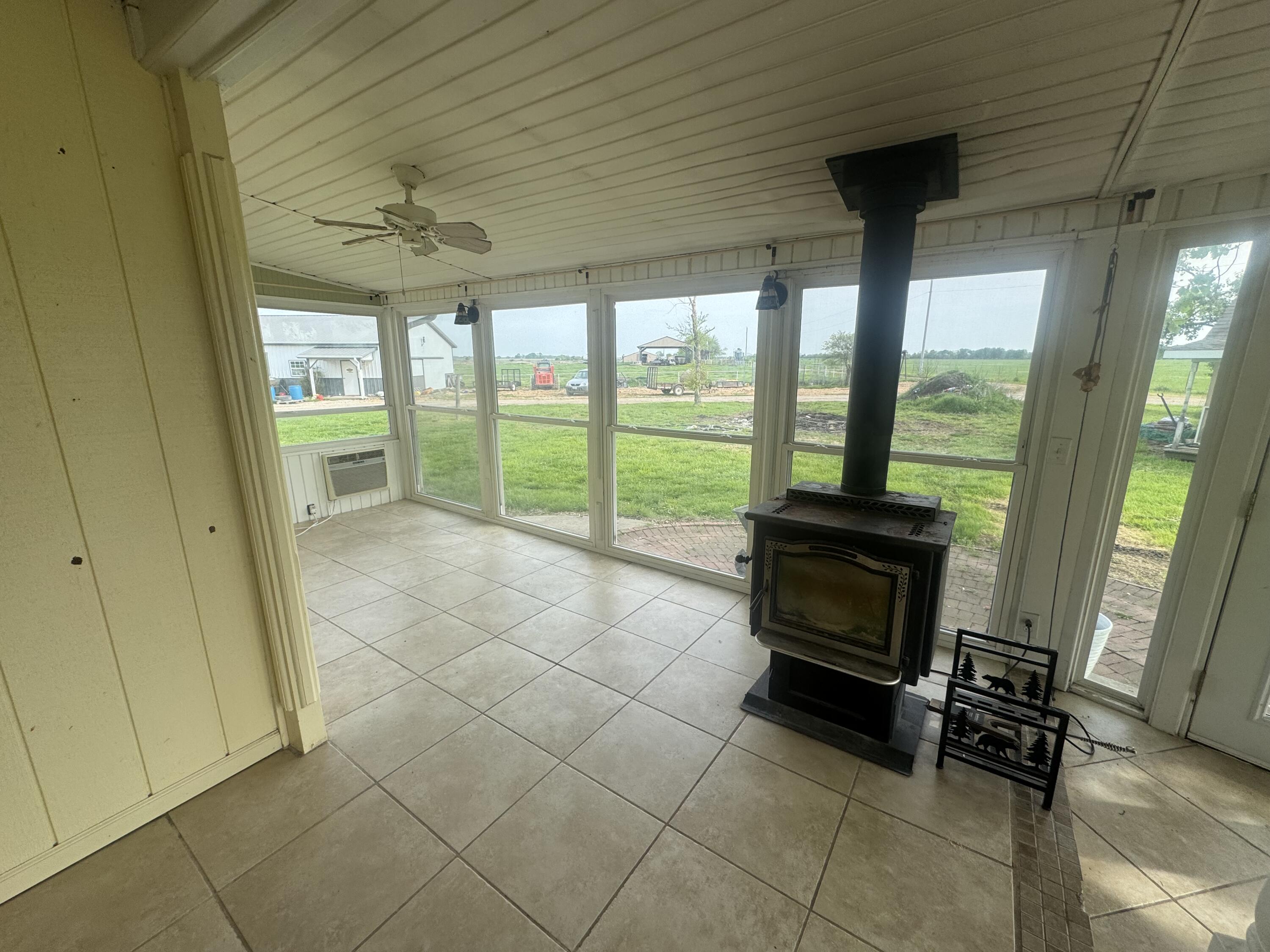 29288 Norway Road Property Photo 16