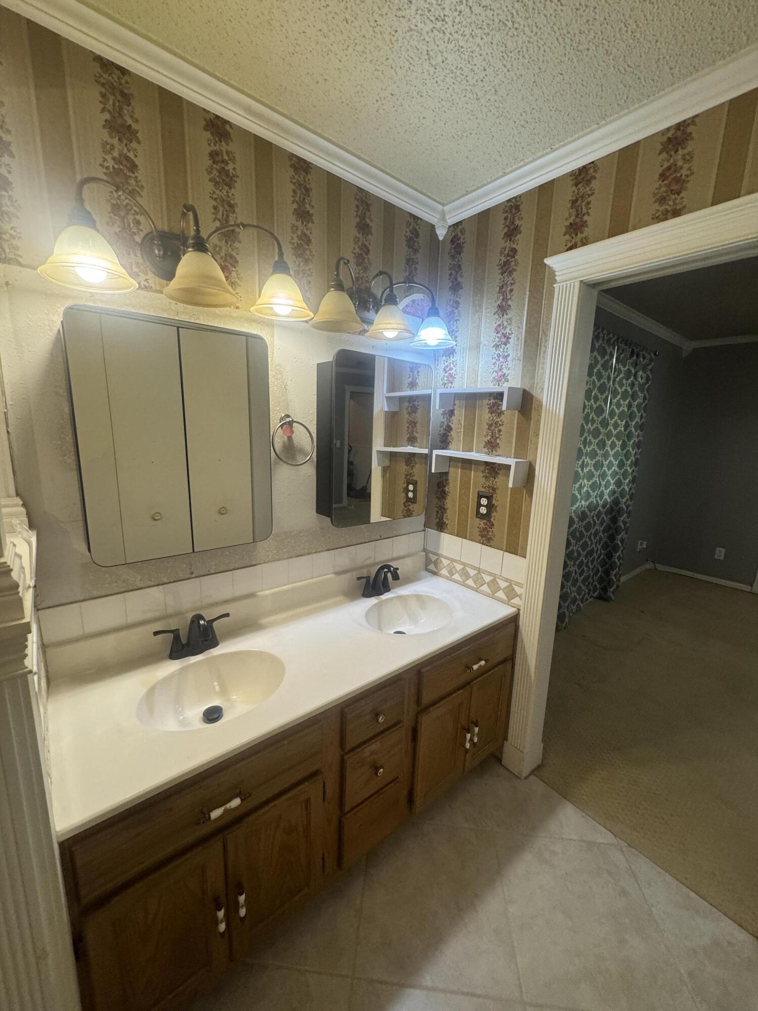 29288 Norway Road Property Photo 18