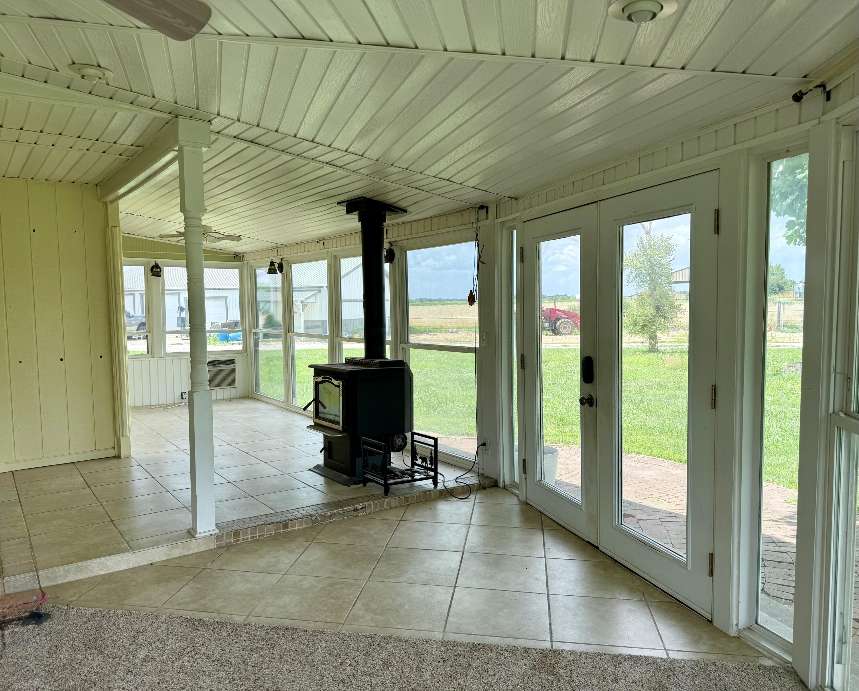 29288 Norway Road Property Photo 20