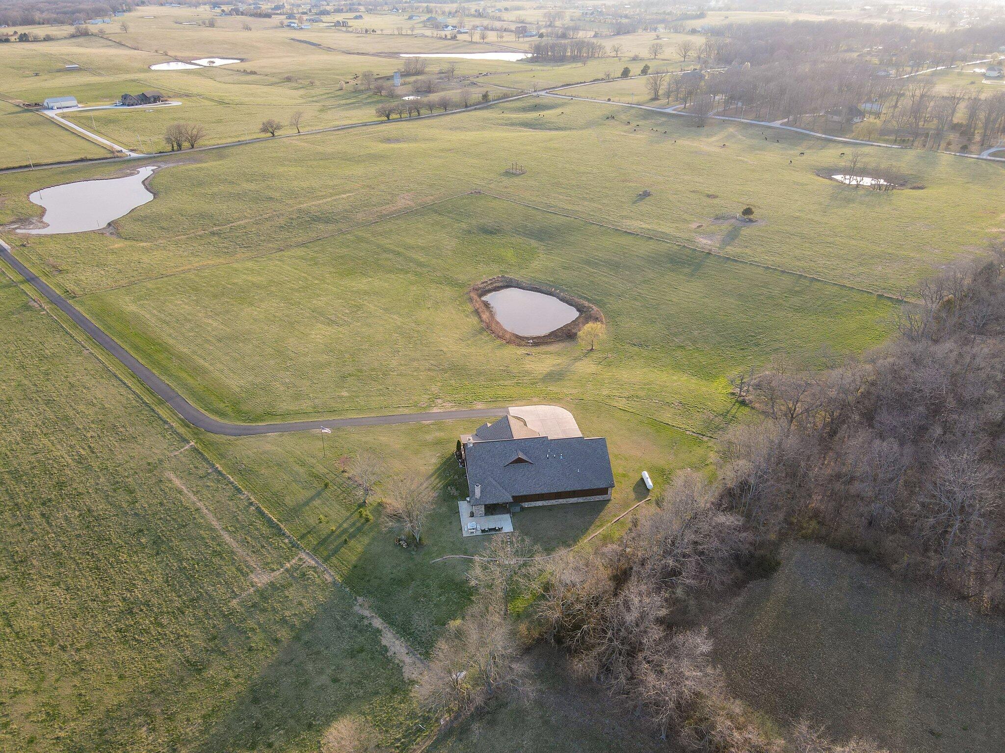 231 Cedar Stone Property Photo 5