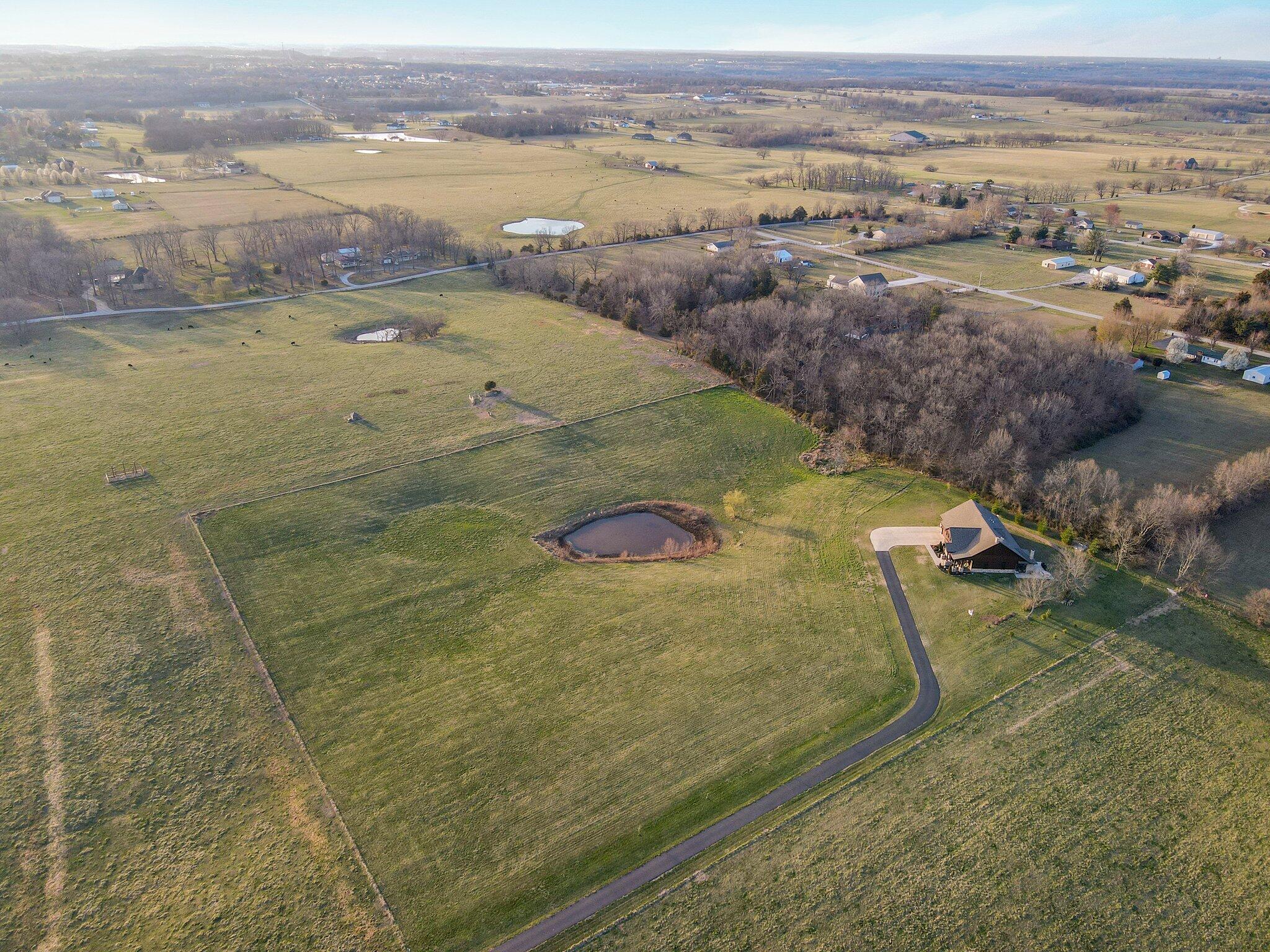 231 Cedar Stone Property Photo 18