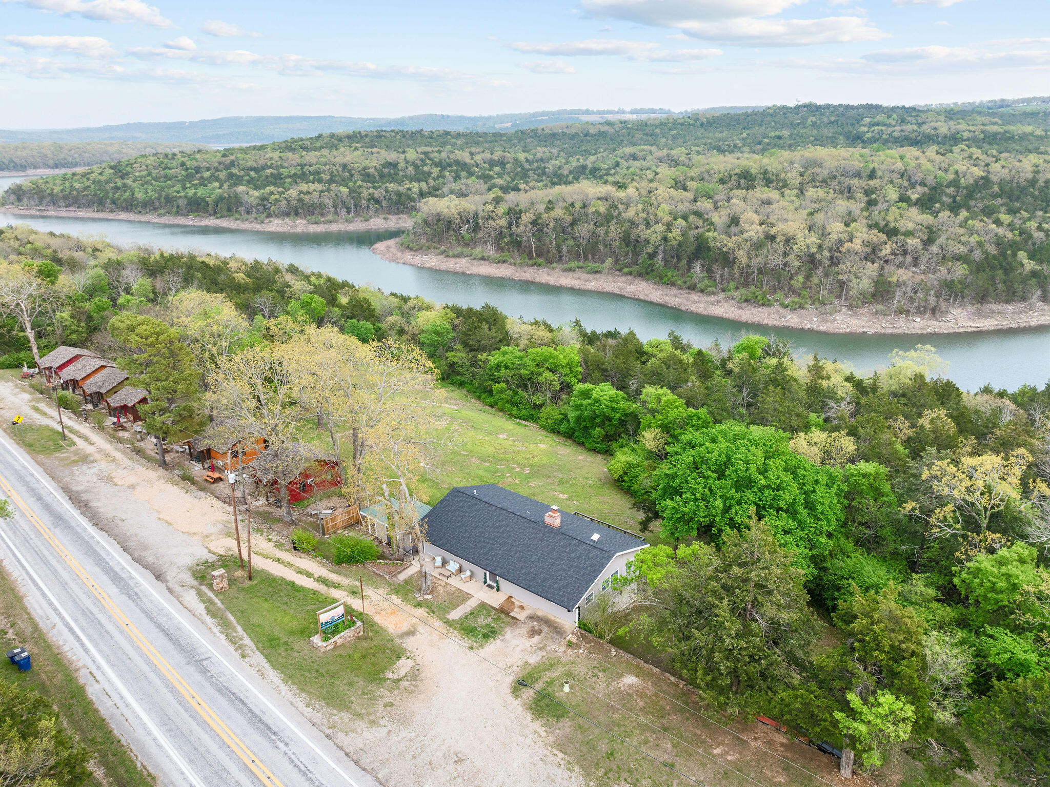22344 North Highway 281 Property Photo 2