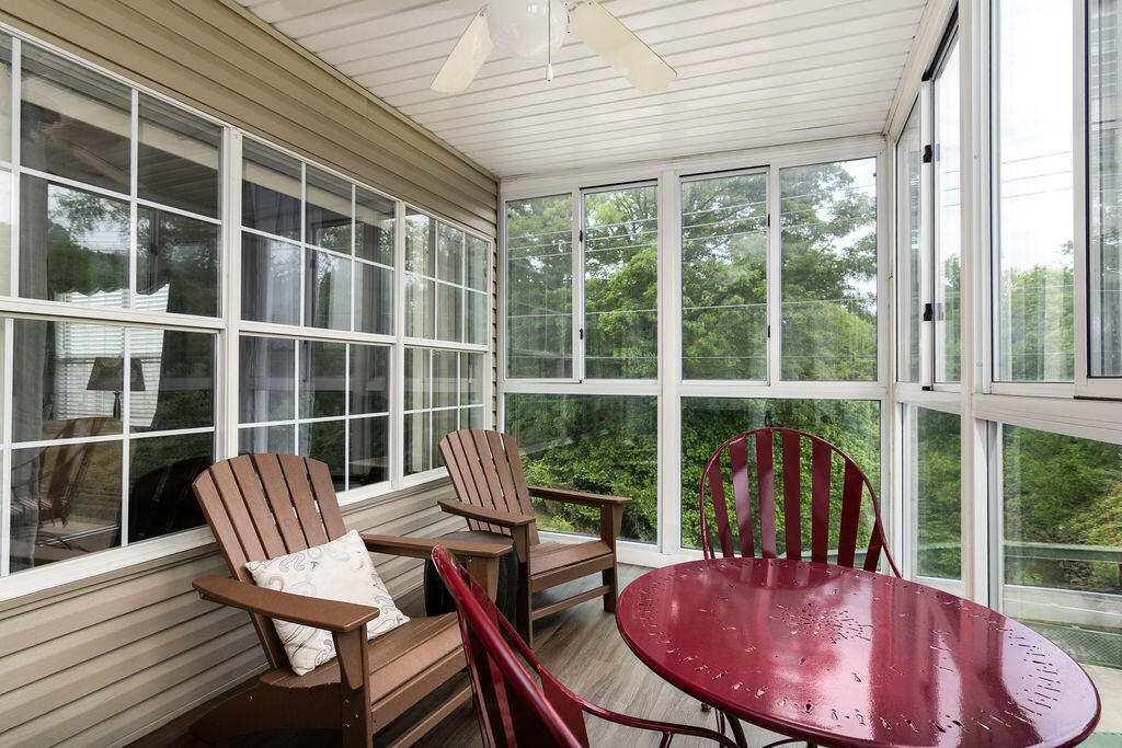 720 Fall Creek Drive Property Photo 14