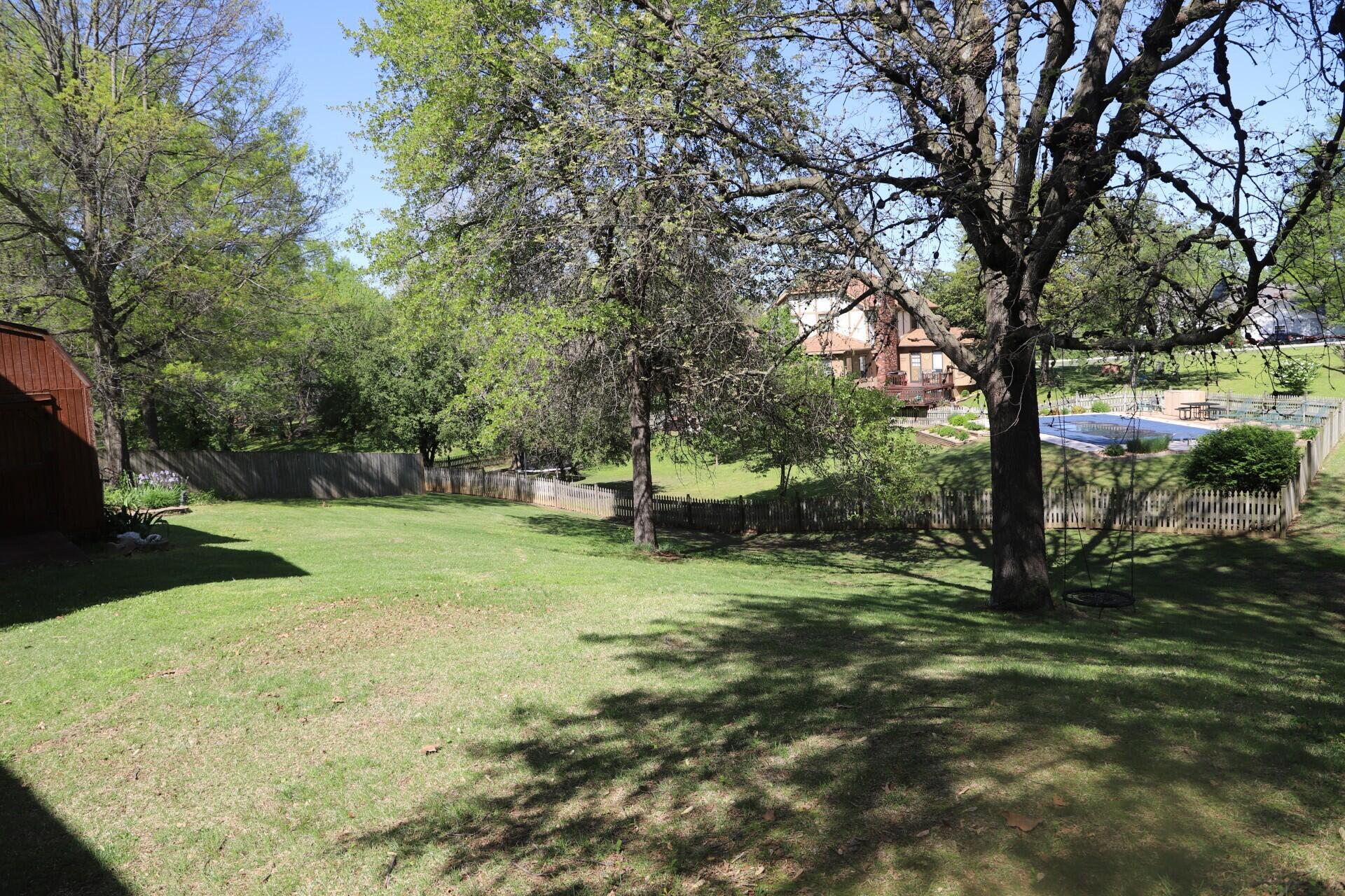 2211 William H Property Photo 11