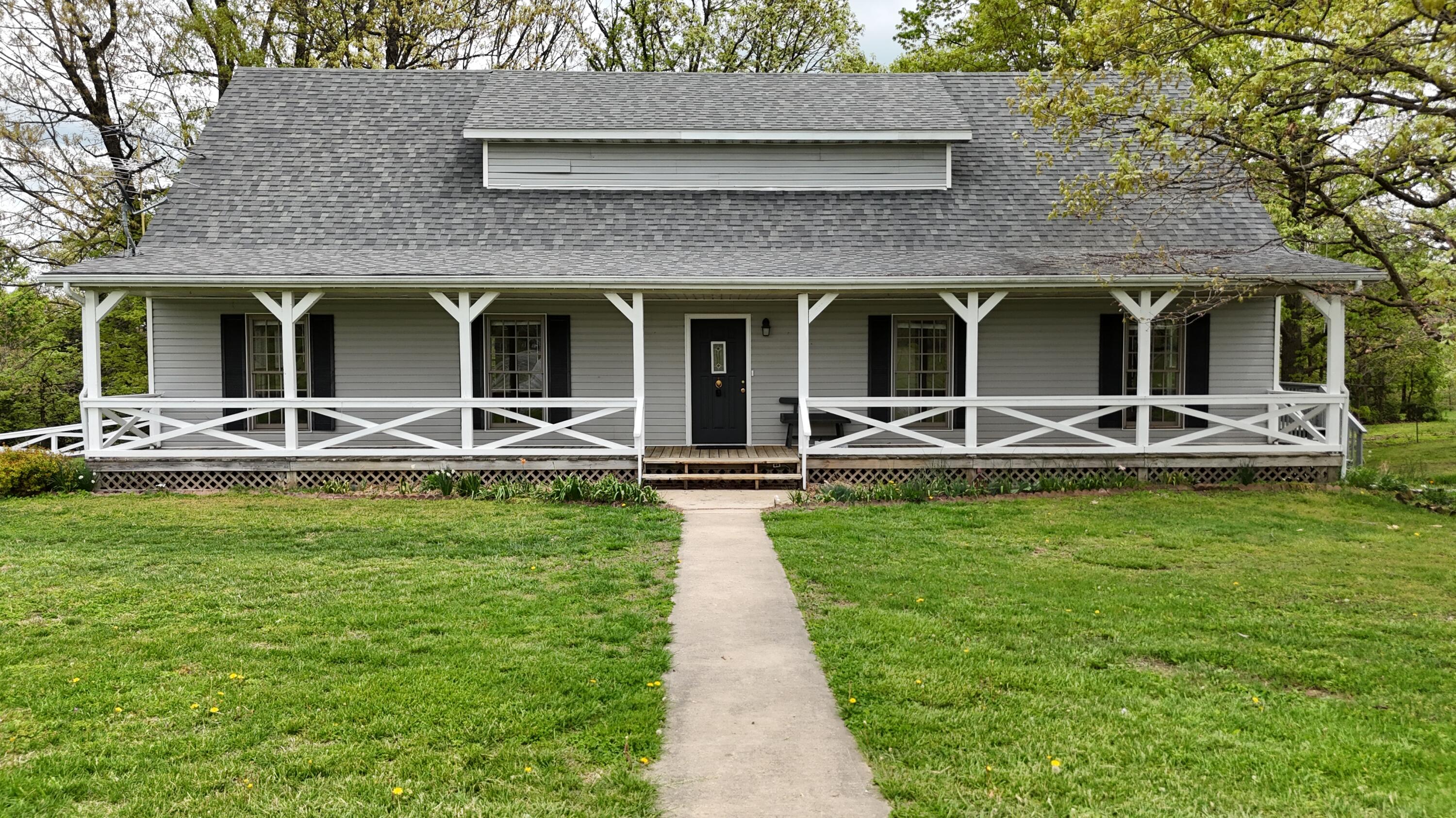 12452 State Highway C Property Photo