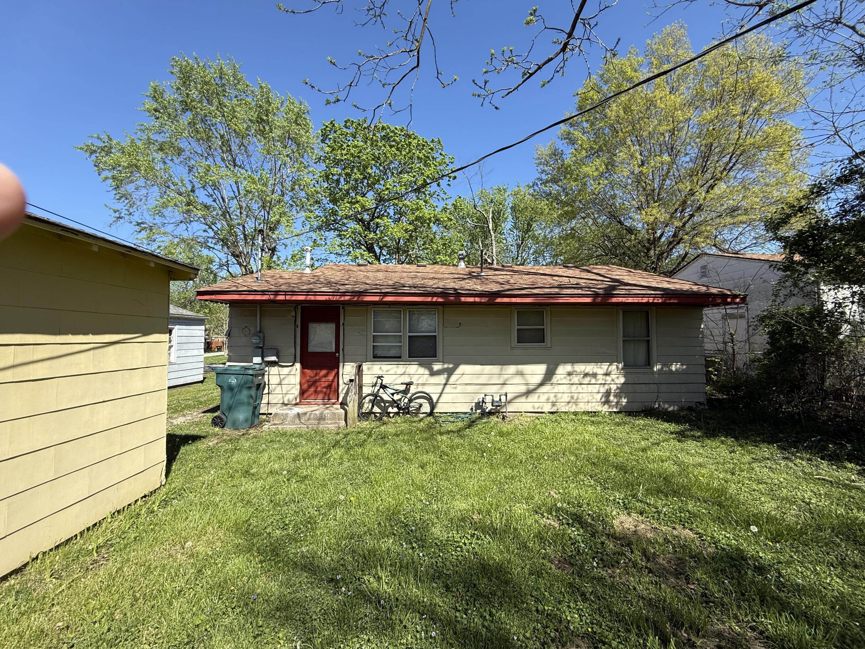 1005 South Park Avenue Property Photo 3