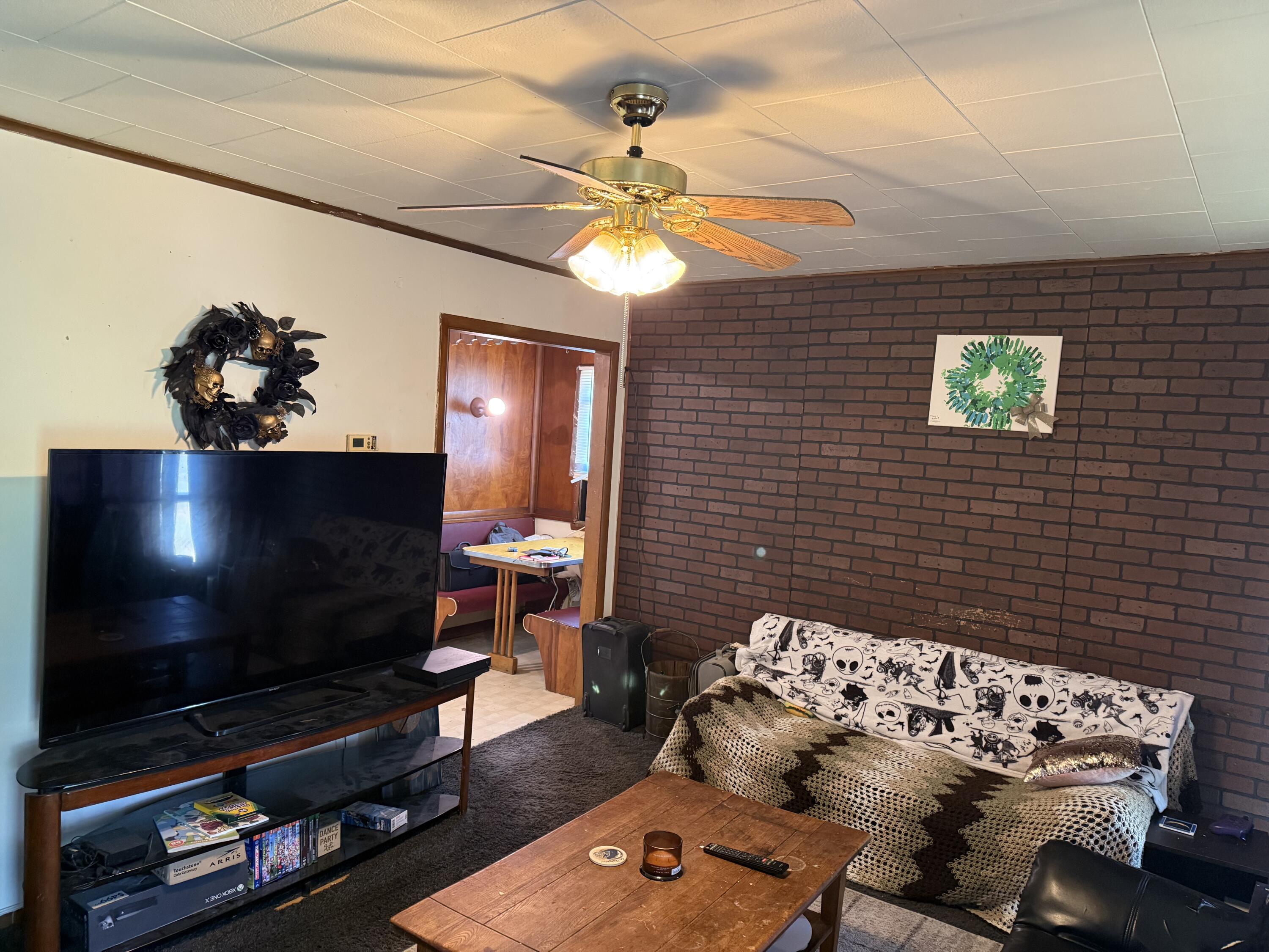 1005 South Park Avenue Property Photo 5