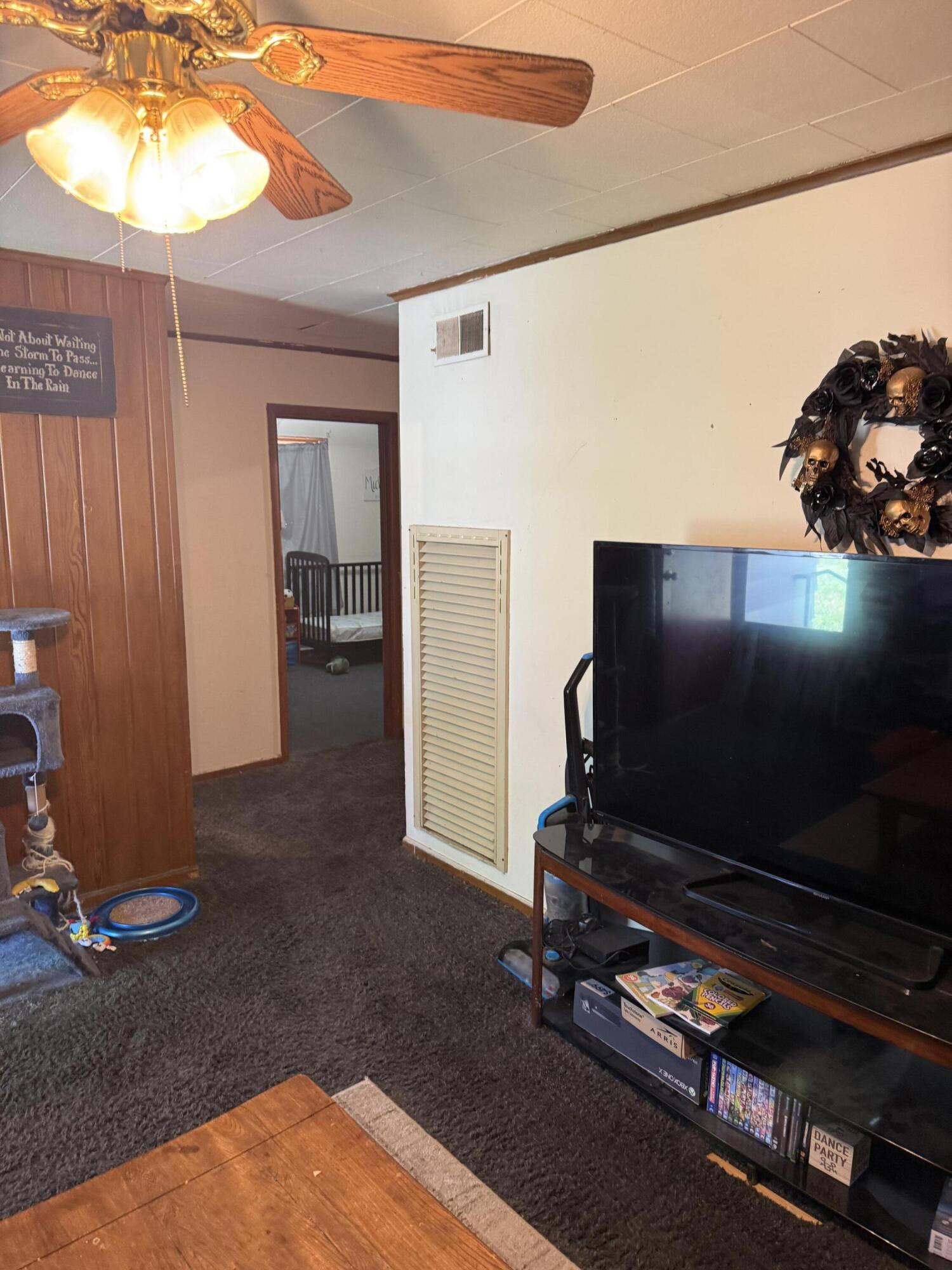 1005 South Park Avenue Property Photo 6