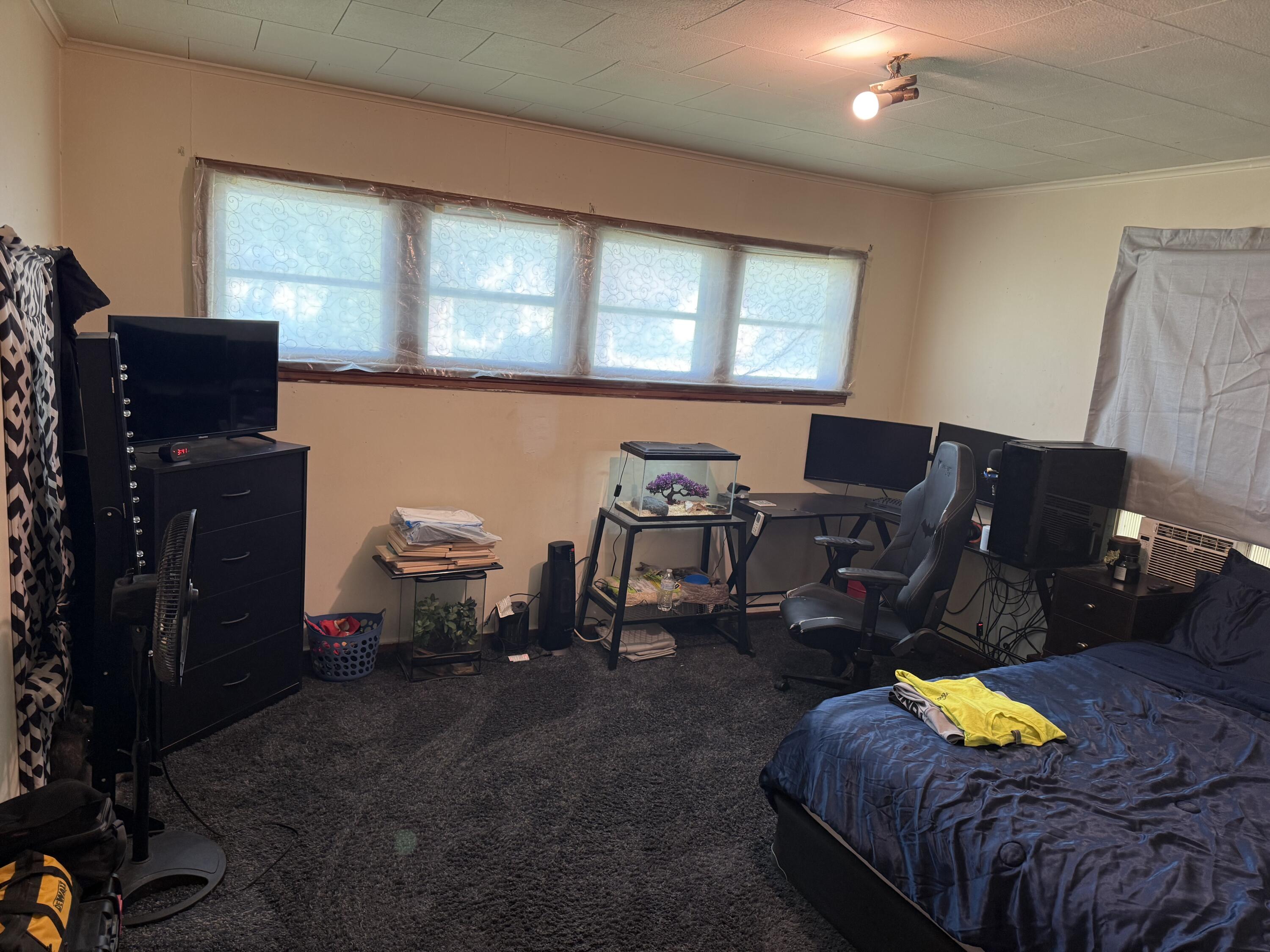 1005 South Park Avenue Property Photo 8