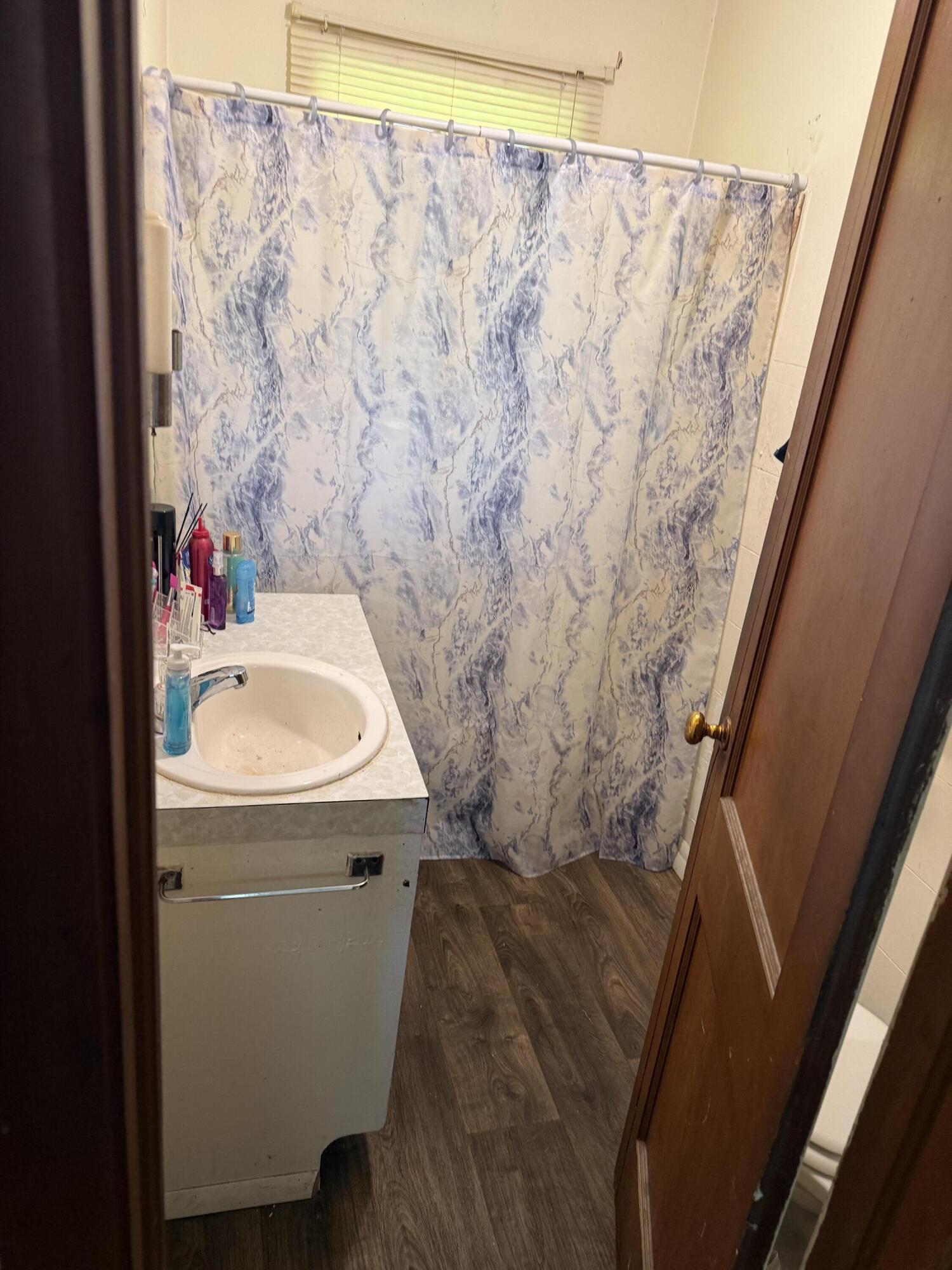 1005 South Park Avenue Property Photo 10