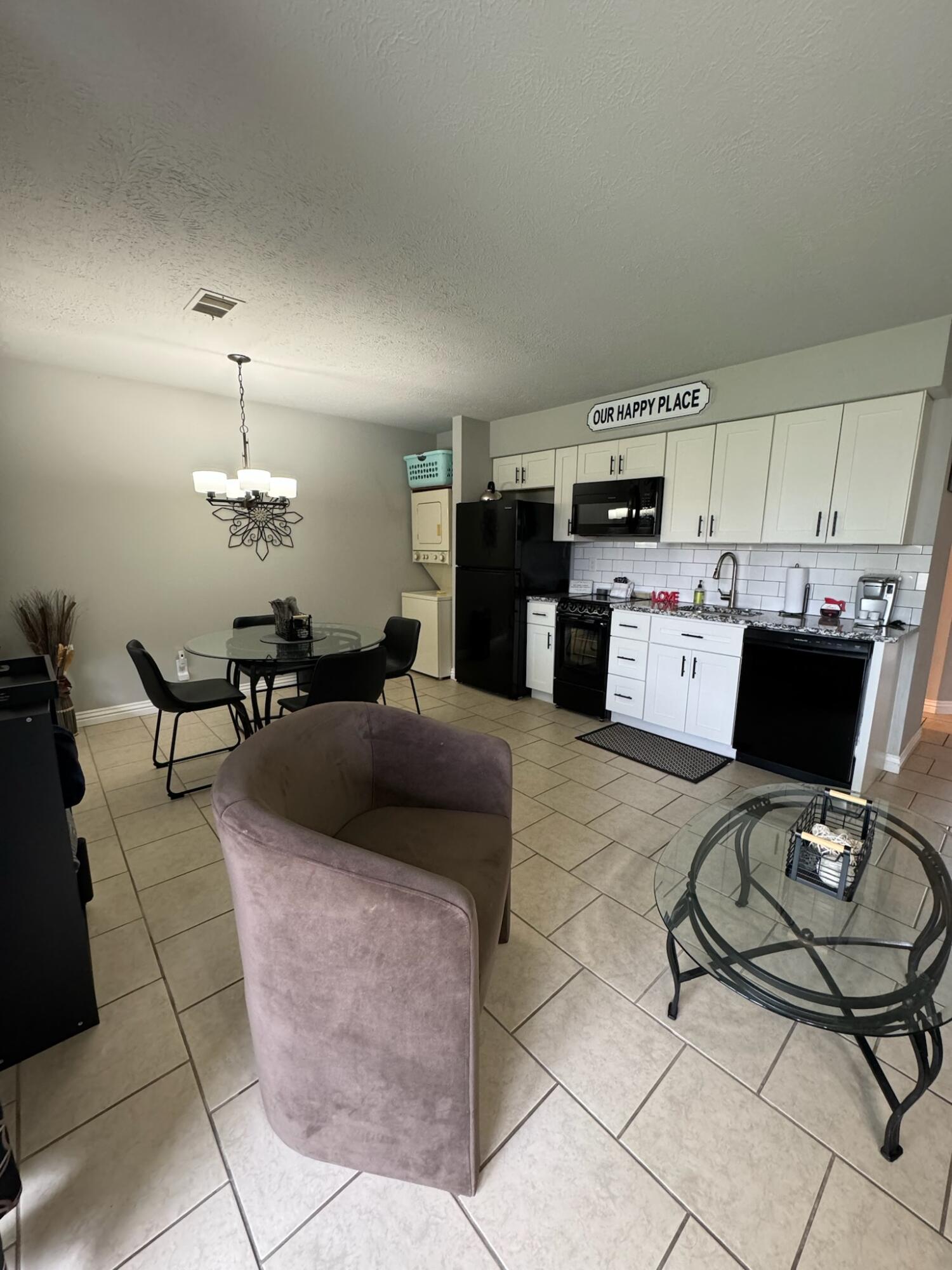 27 Fall Creek Drive - Unit 3 Property Photo 9