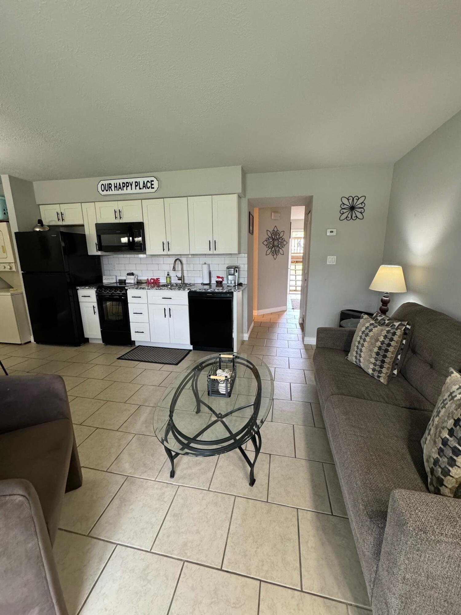 27 Fall Creek Drive - Unit 3 Property Photo 10