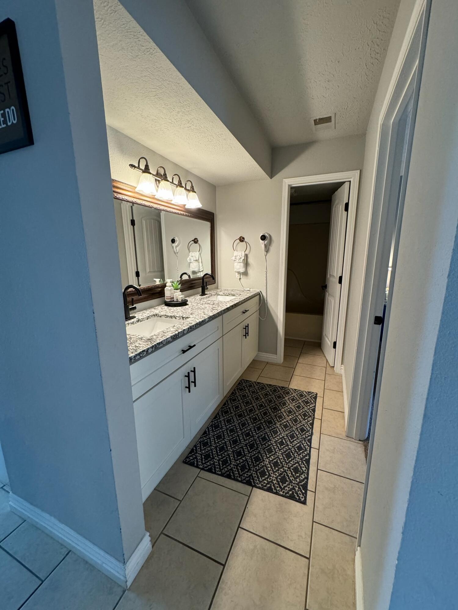 27 Fall Creek Drive - Unit 3 Property Photo 14