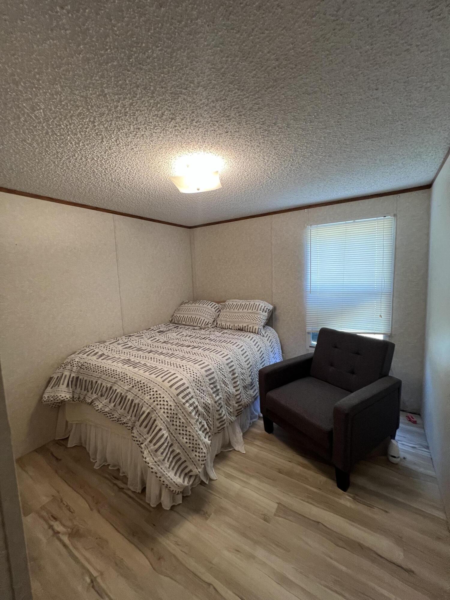 207 Cloverdale Dr Property Photo 6