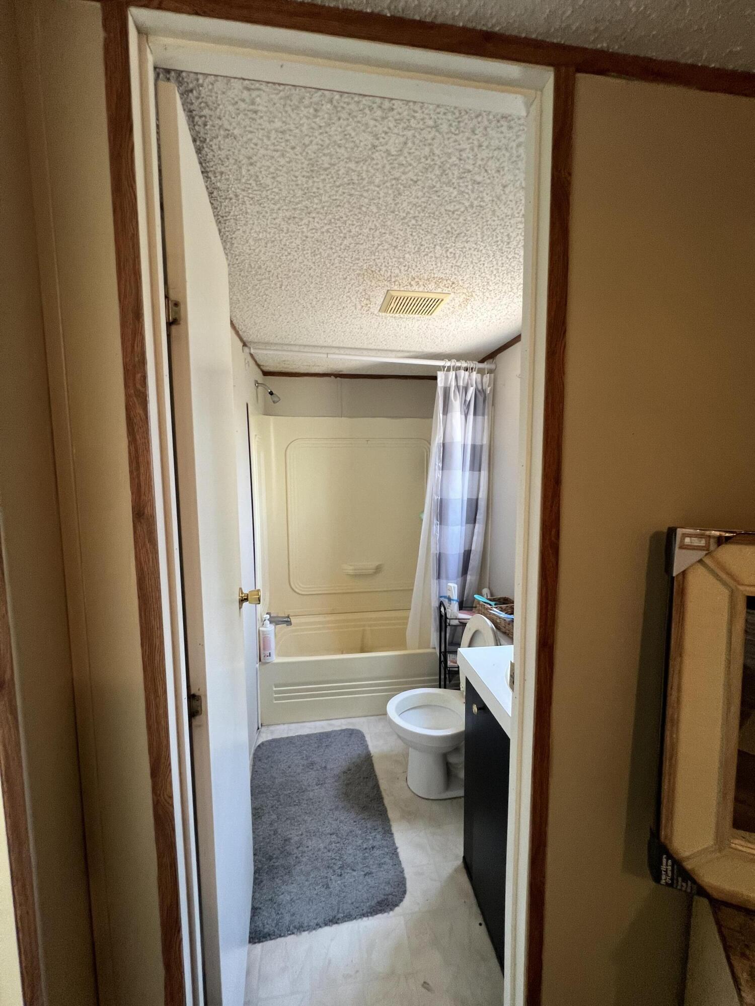 207 Cloverdale Dr Property Photo 10