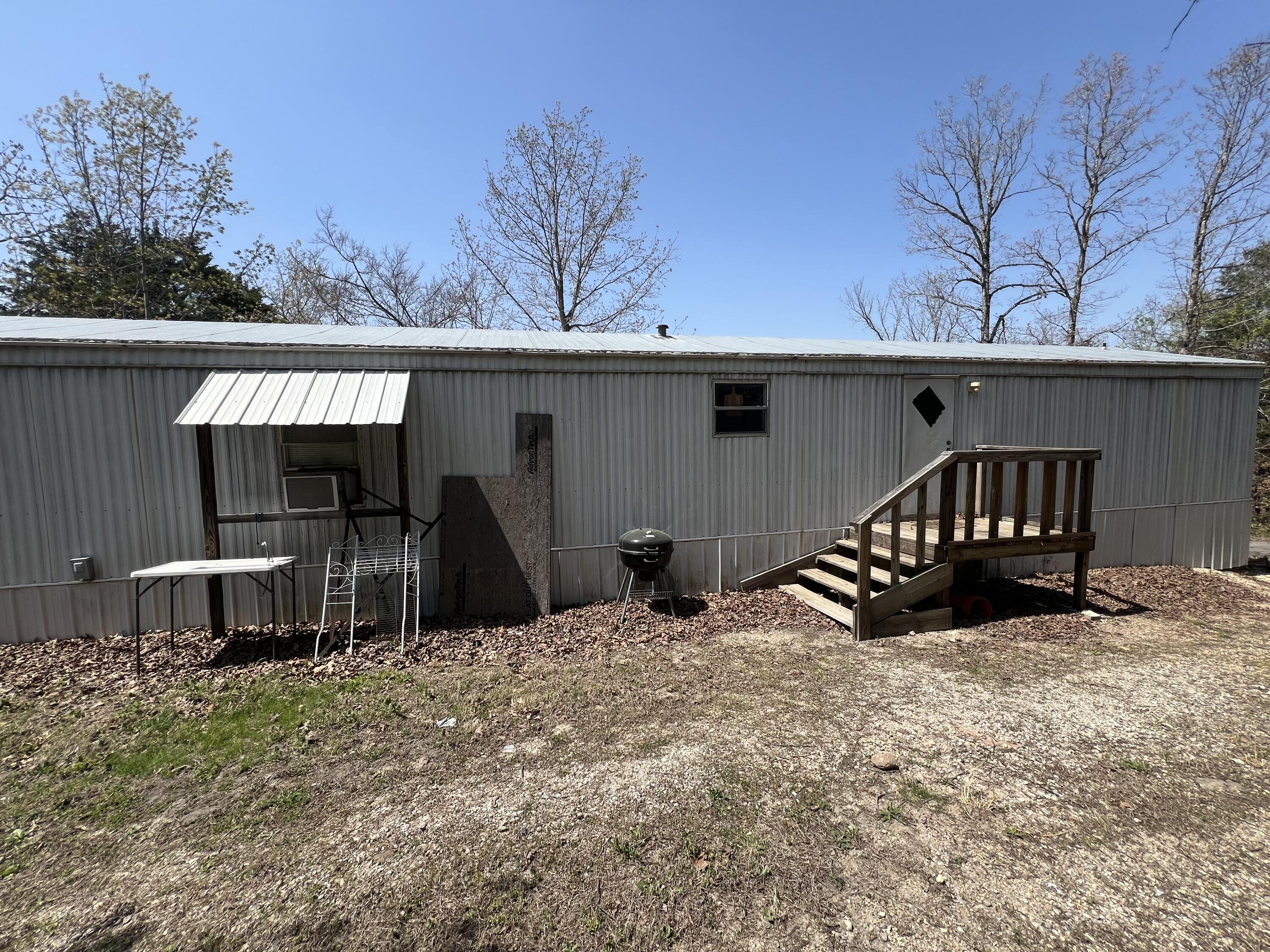 207 Cloverdale Dr Property Photo 13