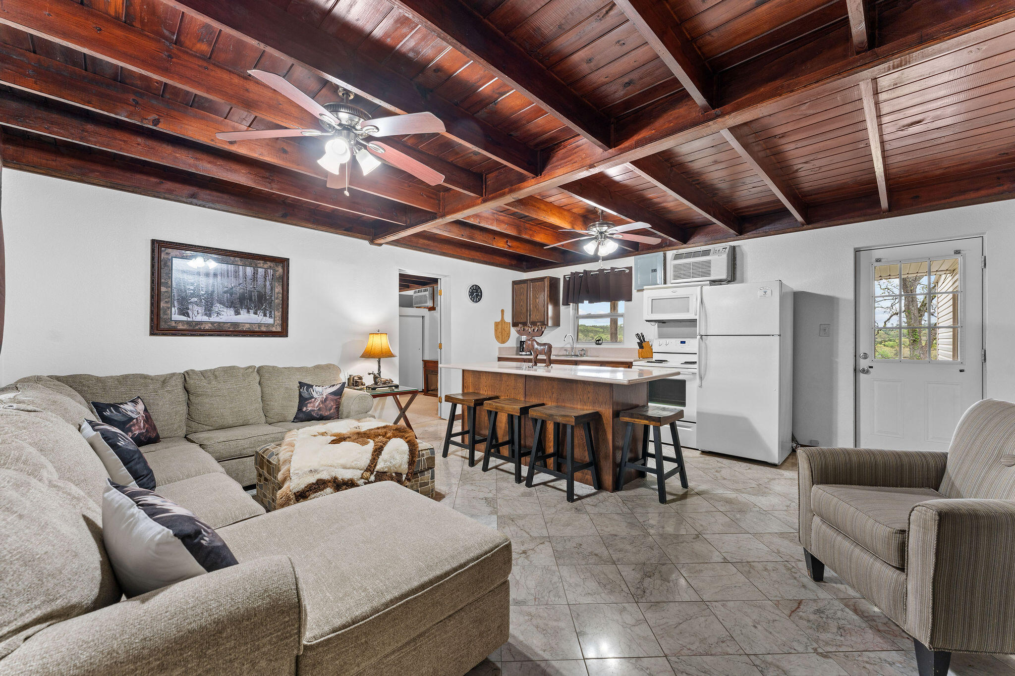 22244 North Highway 281 Property Photo 5