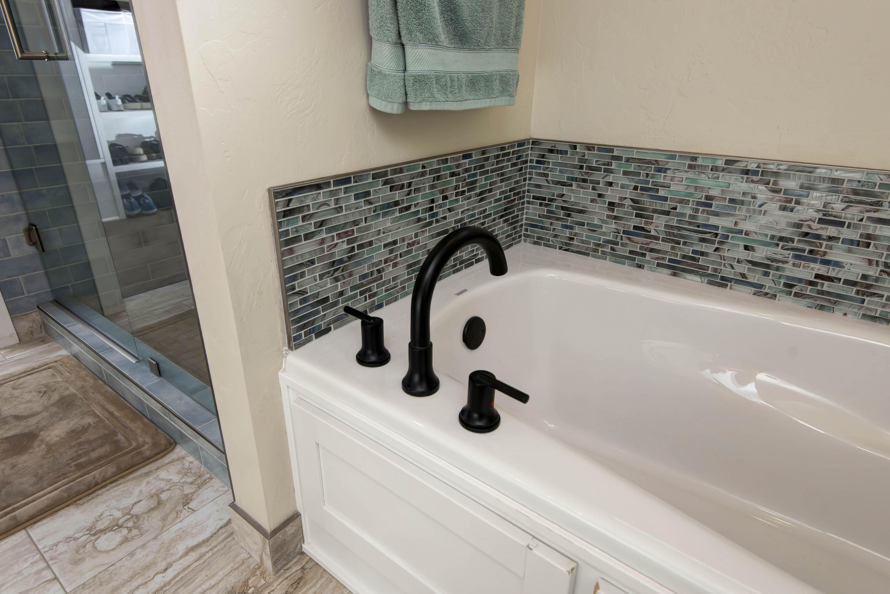 2380 East Cardinal Street Property Photo 25