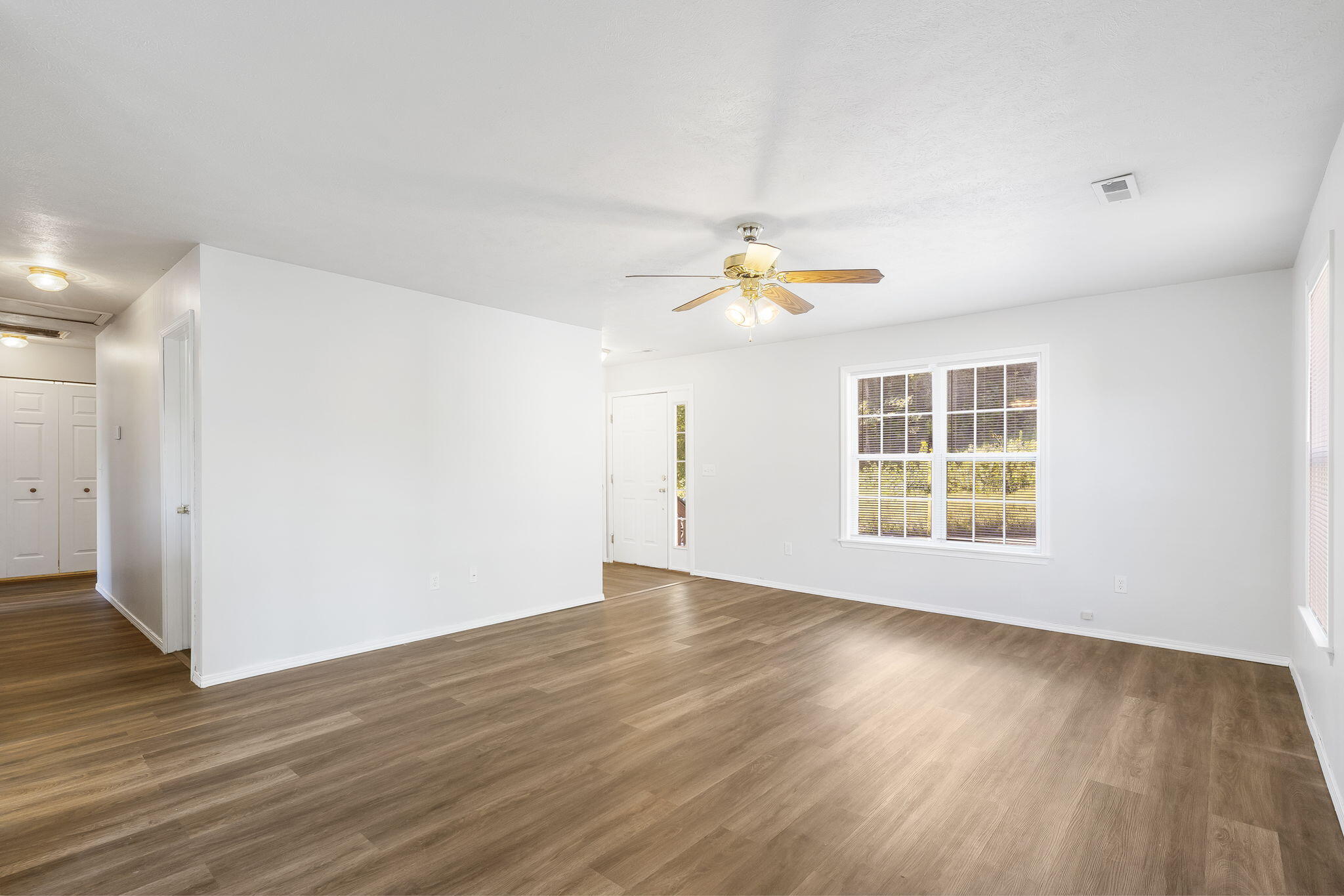 1207 Westwood Drive Property Photo 9