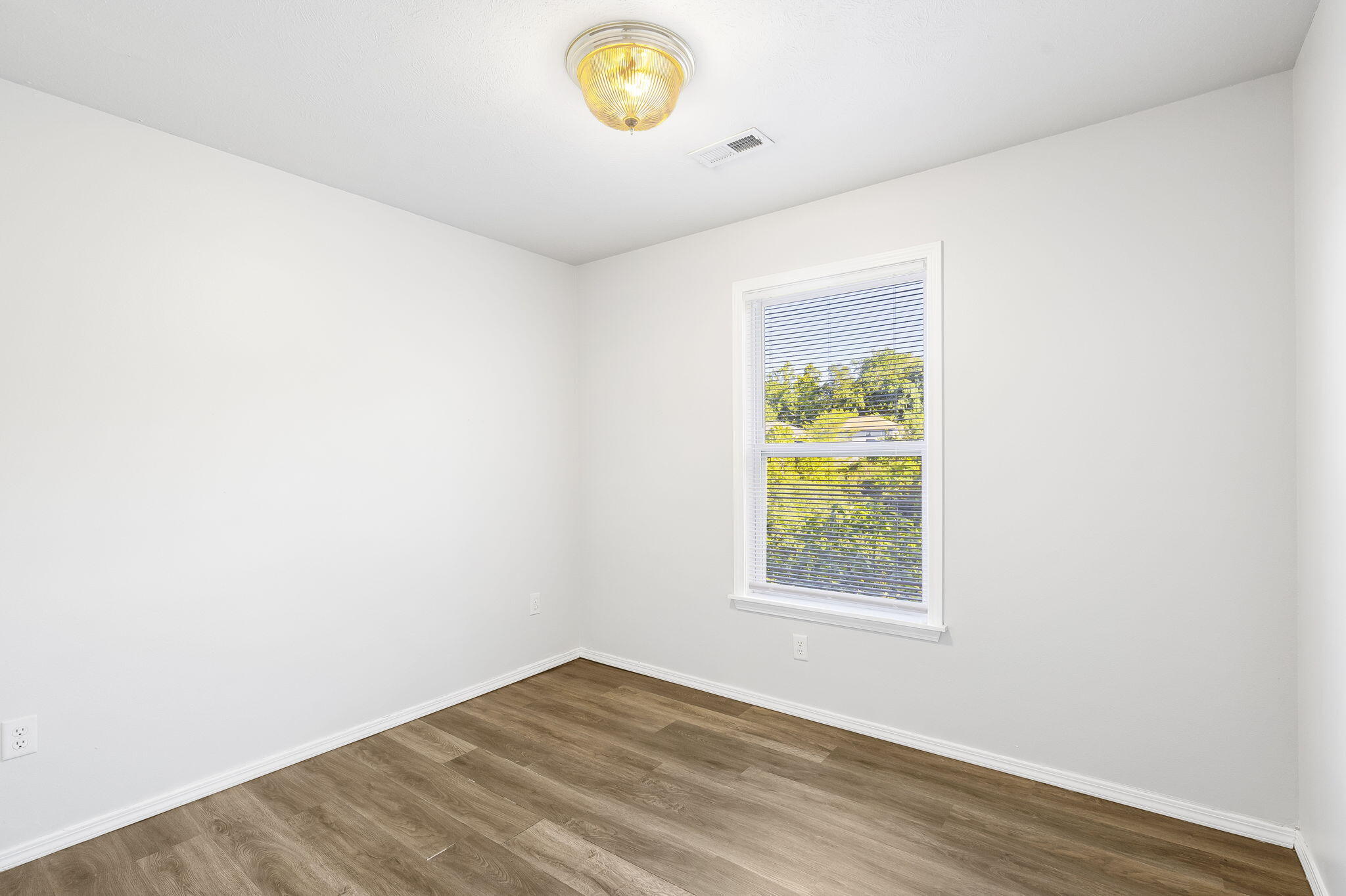 1207 Westwood Drive Property Photo 17