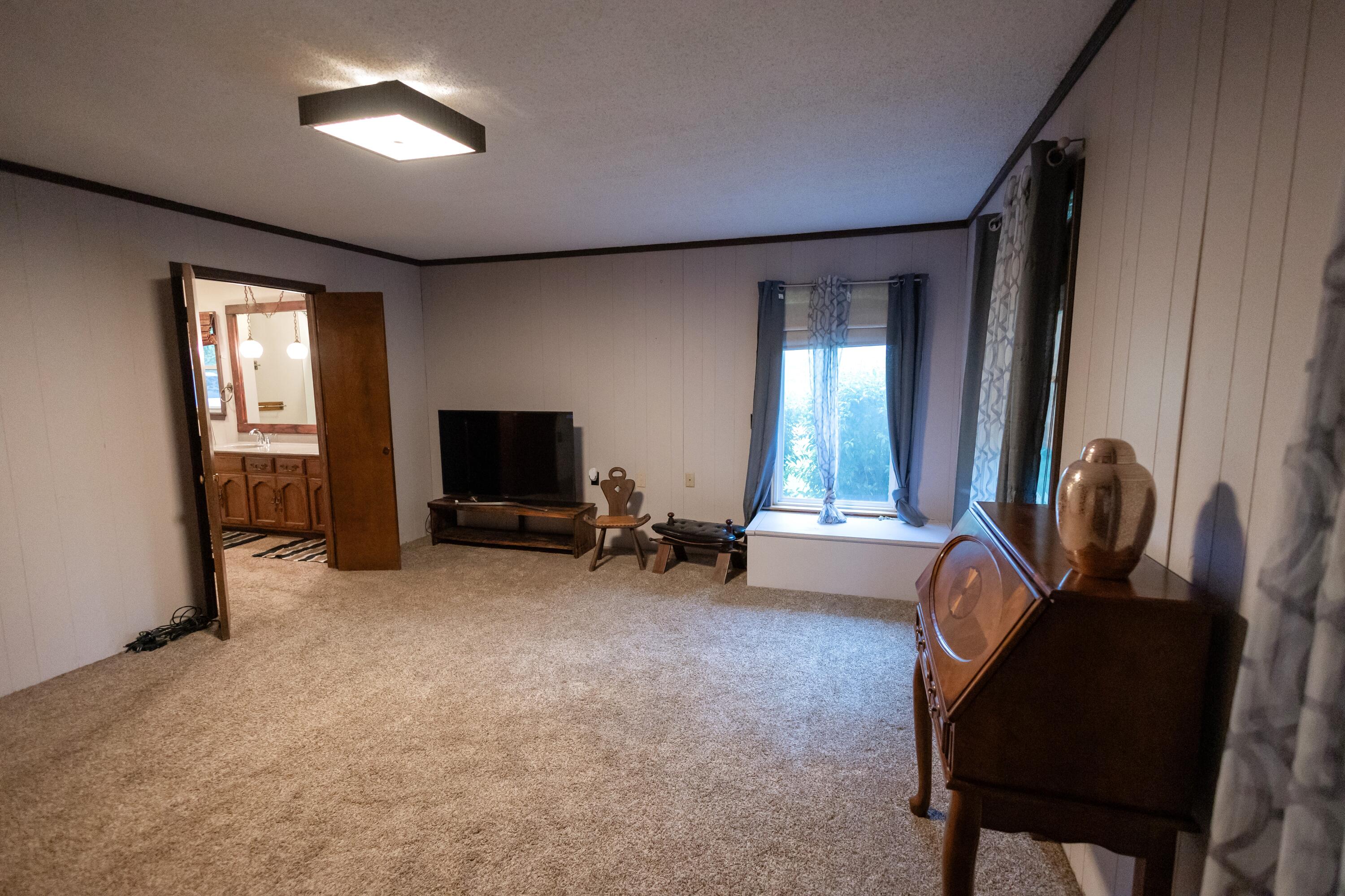 1156 Northeast 50th Road Property Photo 24