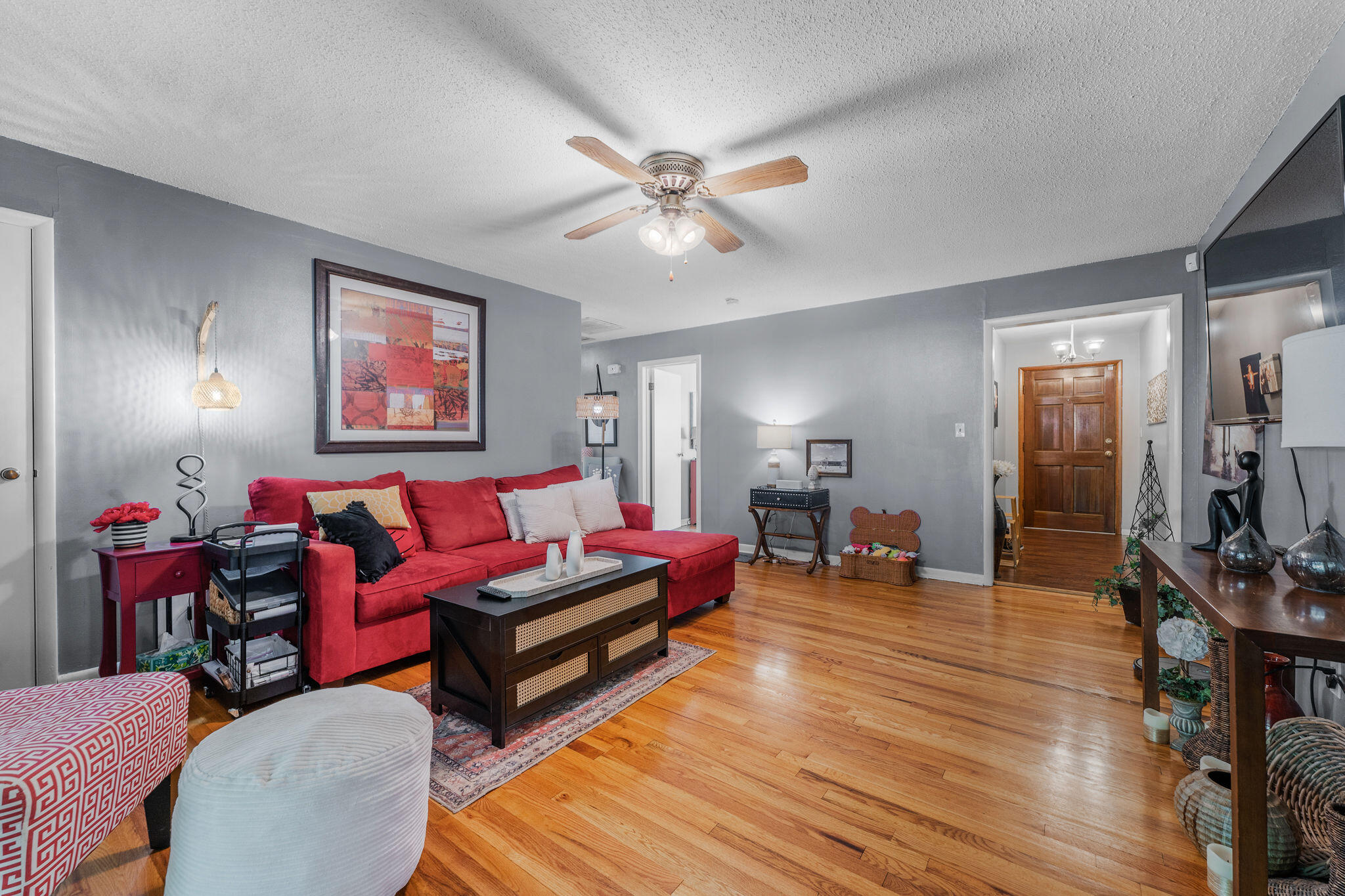 203 West Lindberg Street Property Photo 8