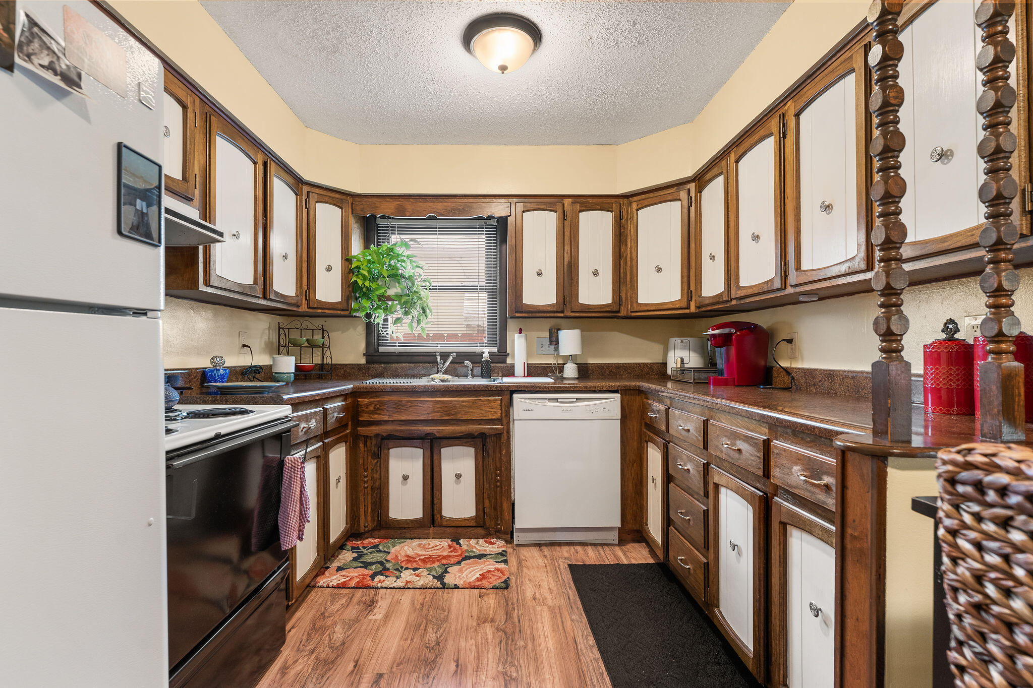 203 West Lindberg Street Property Photo 14