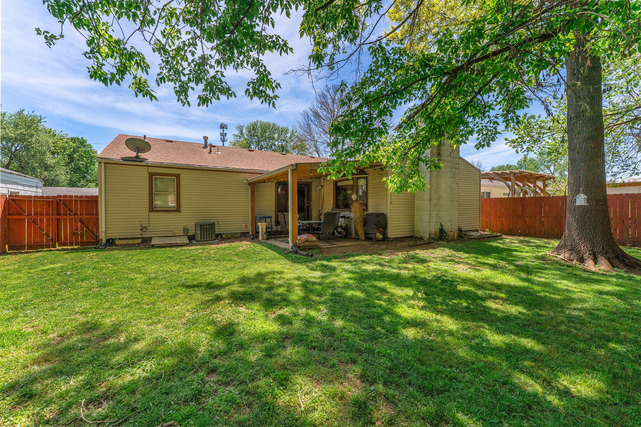 203 West Lindberg Street Property Photo 30