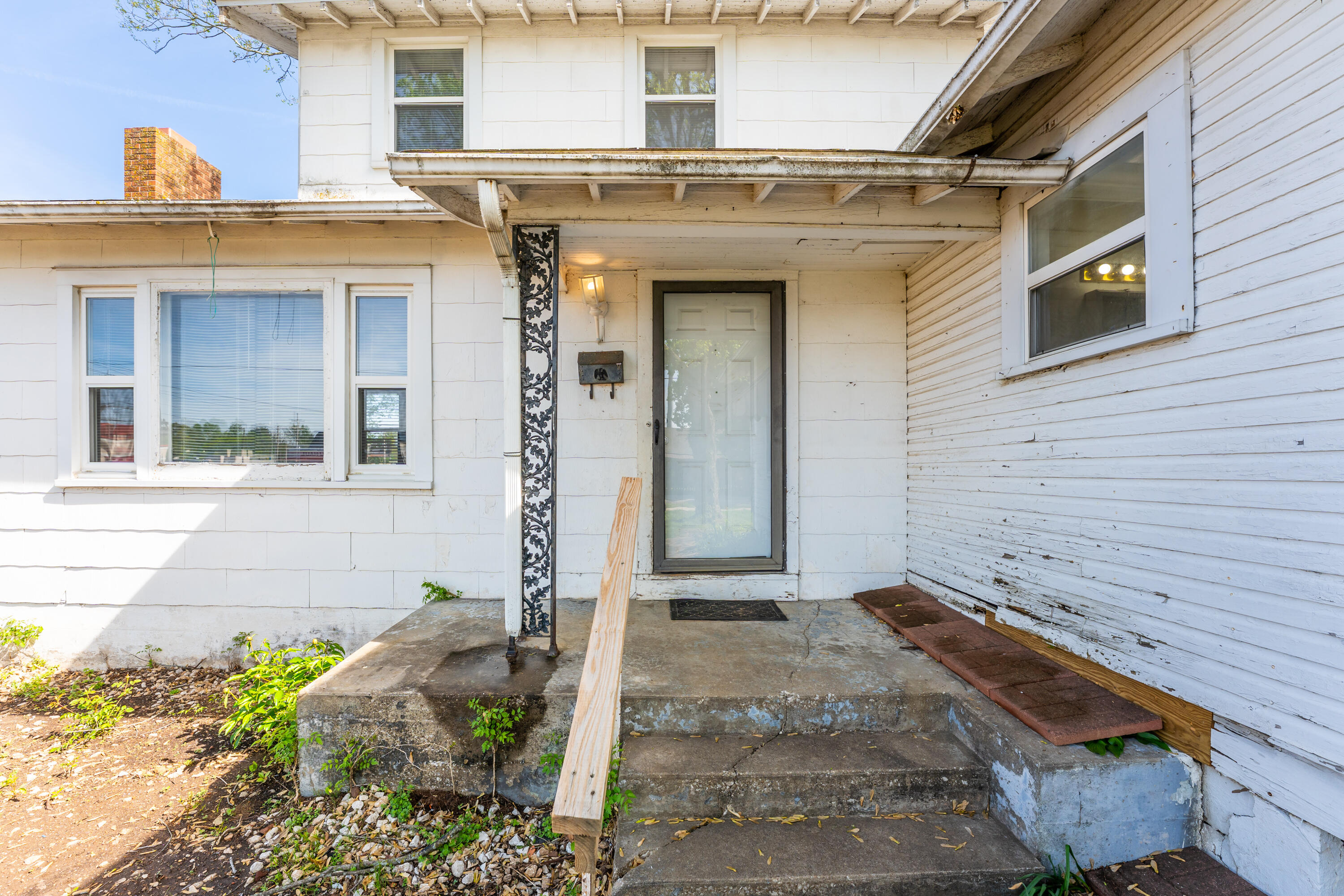 1815 East Monroe Street Property Photo 2