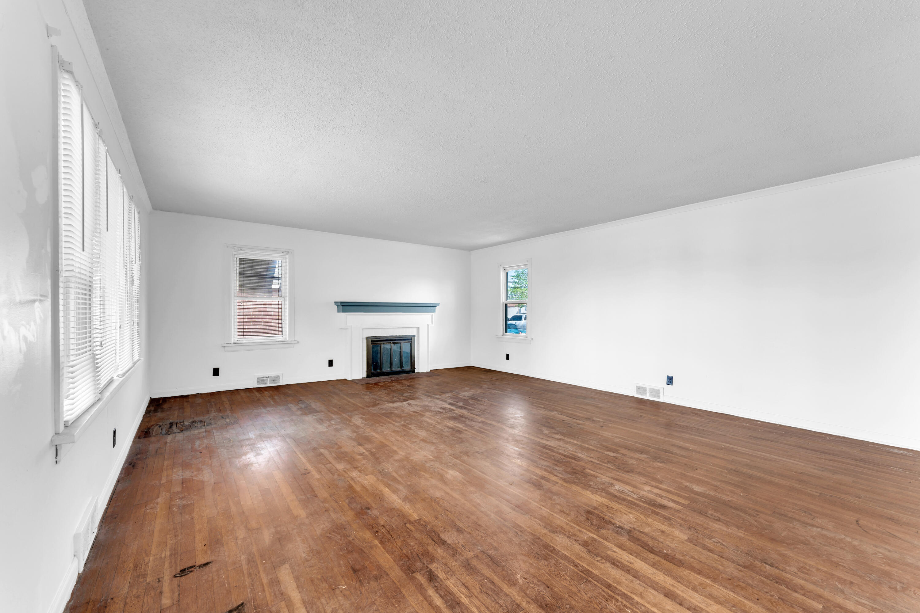1815 East Monroe Street Property Photo 3