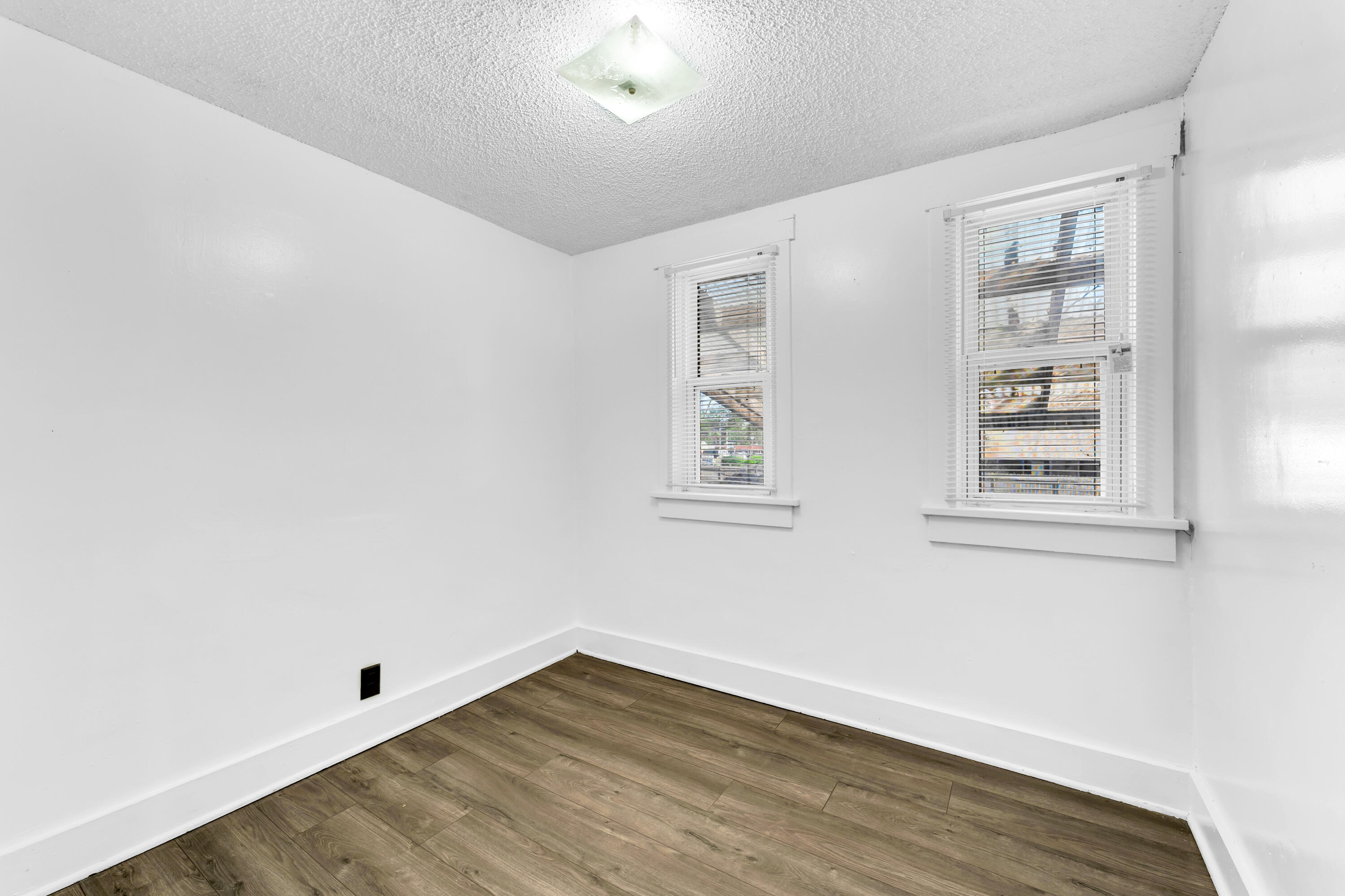 1815 East Monroe Street Property Photo 7