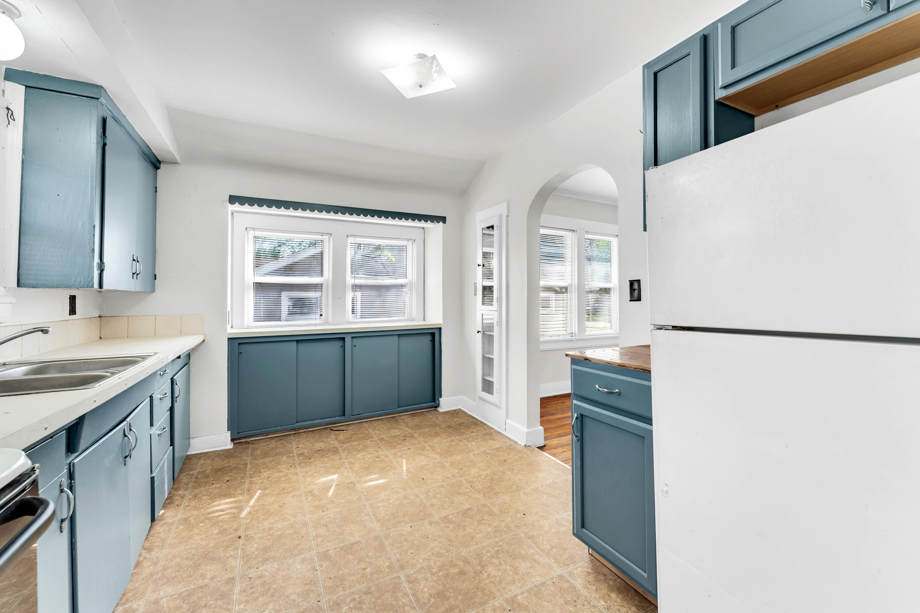 1815 East Monroe Street Property Photo 12