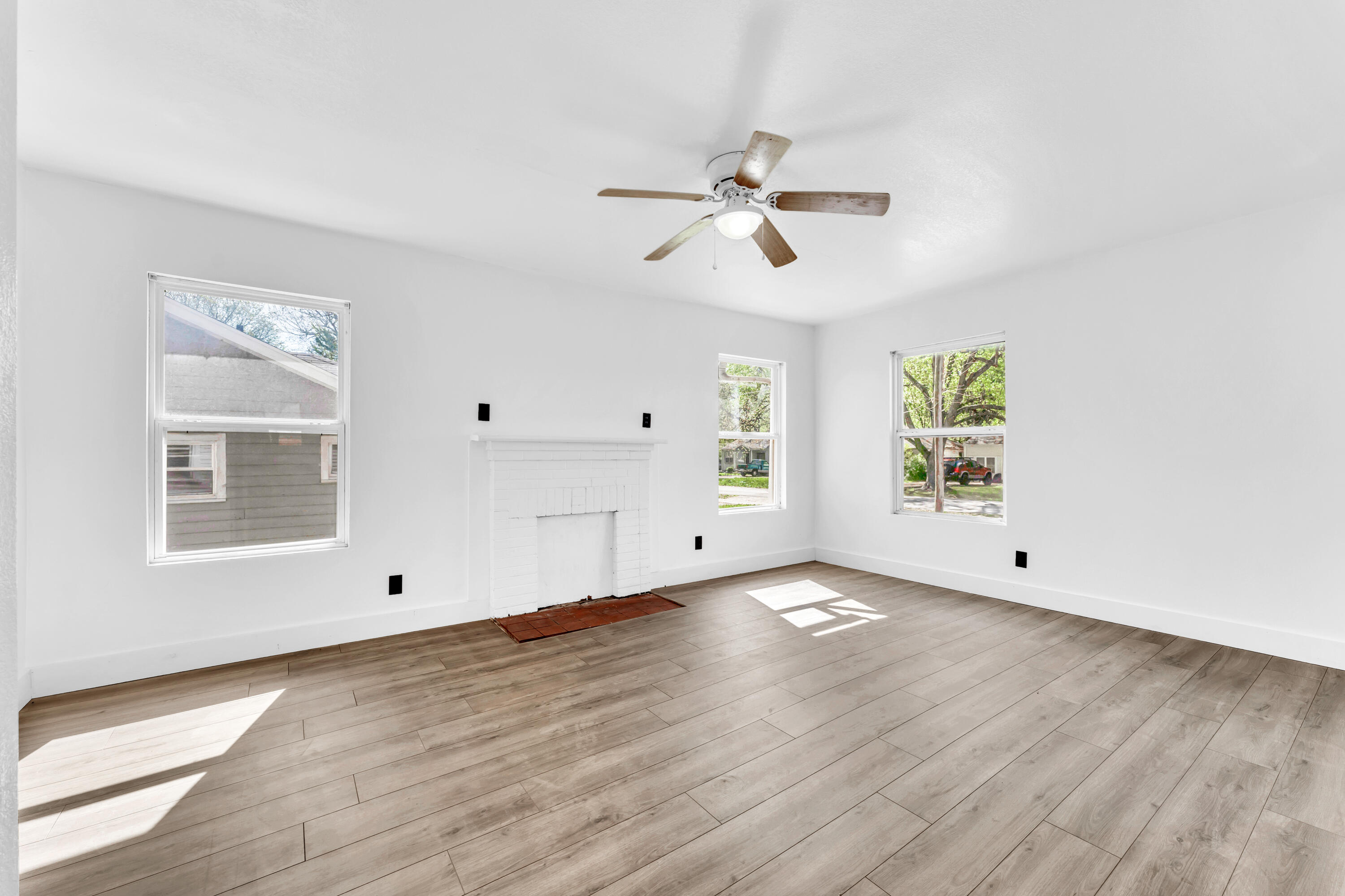 1815 East Monroe Street Property Photo 18