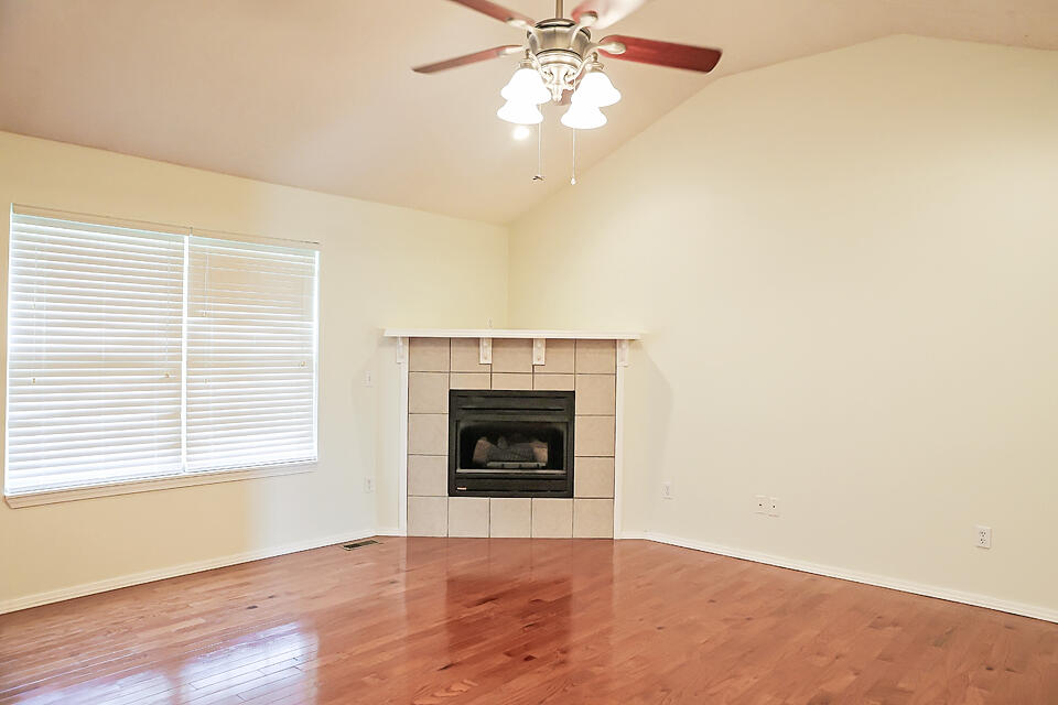 611 South Monterrey Avenue Property Photo 3