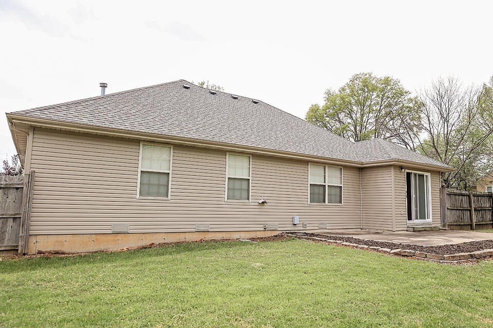 611 South Monterrey Avenue Property Photo 17