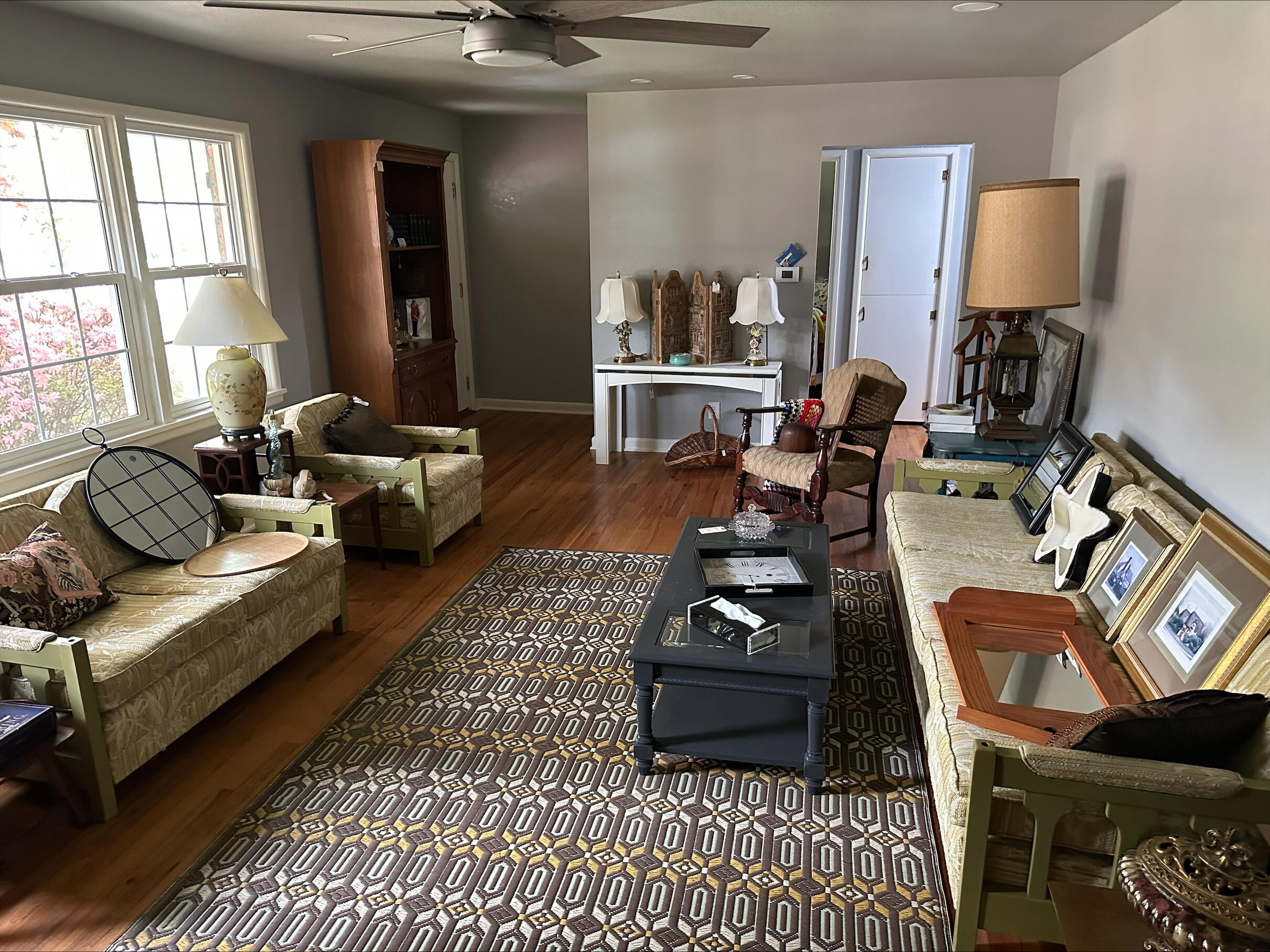 1825 South Prairie Lane Property Photo