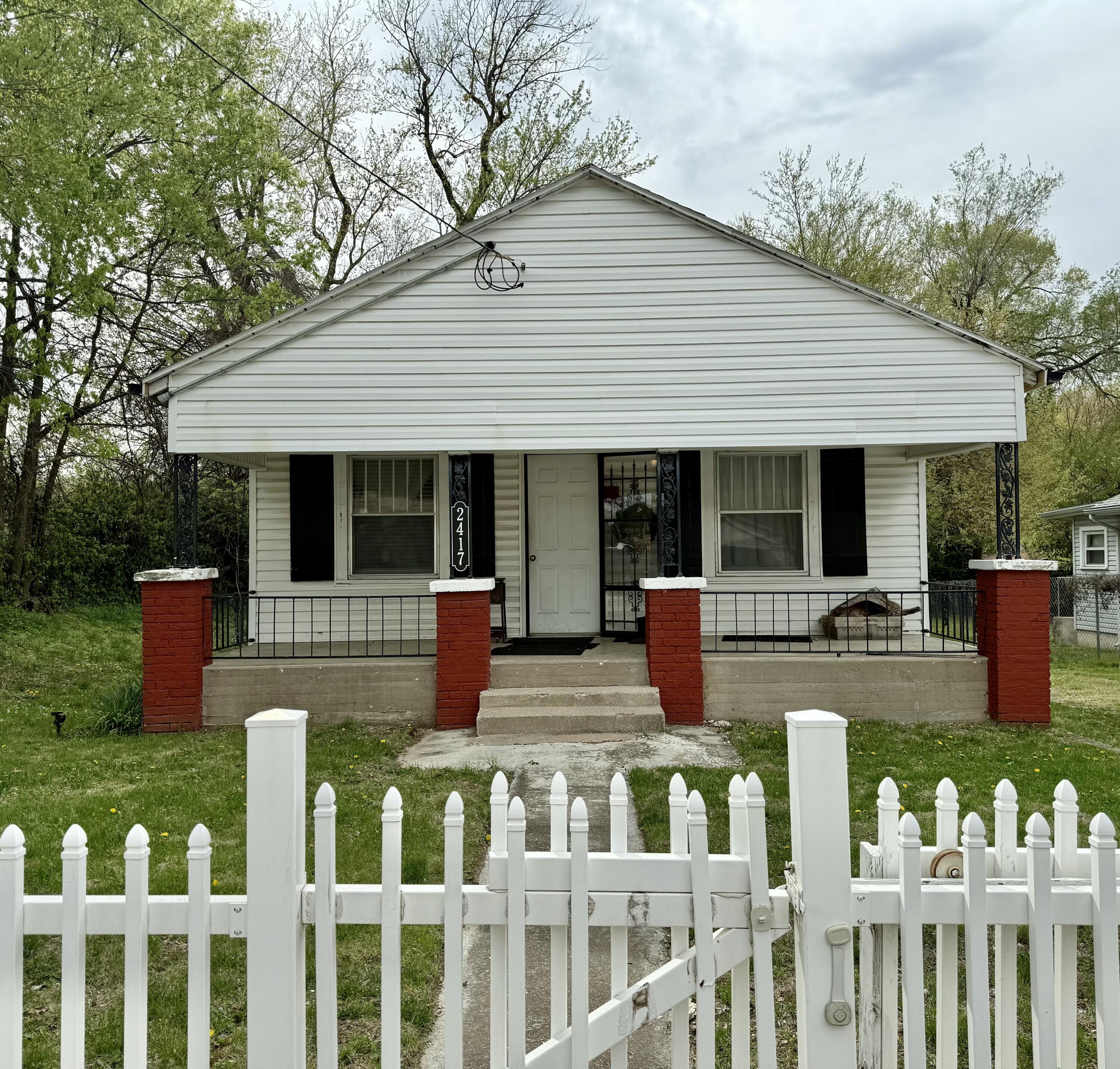 2417 North Fremont Avenue Property Photo