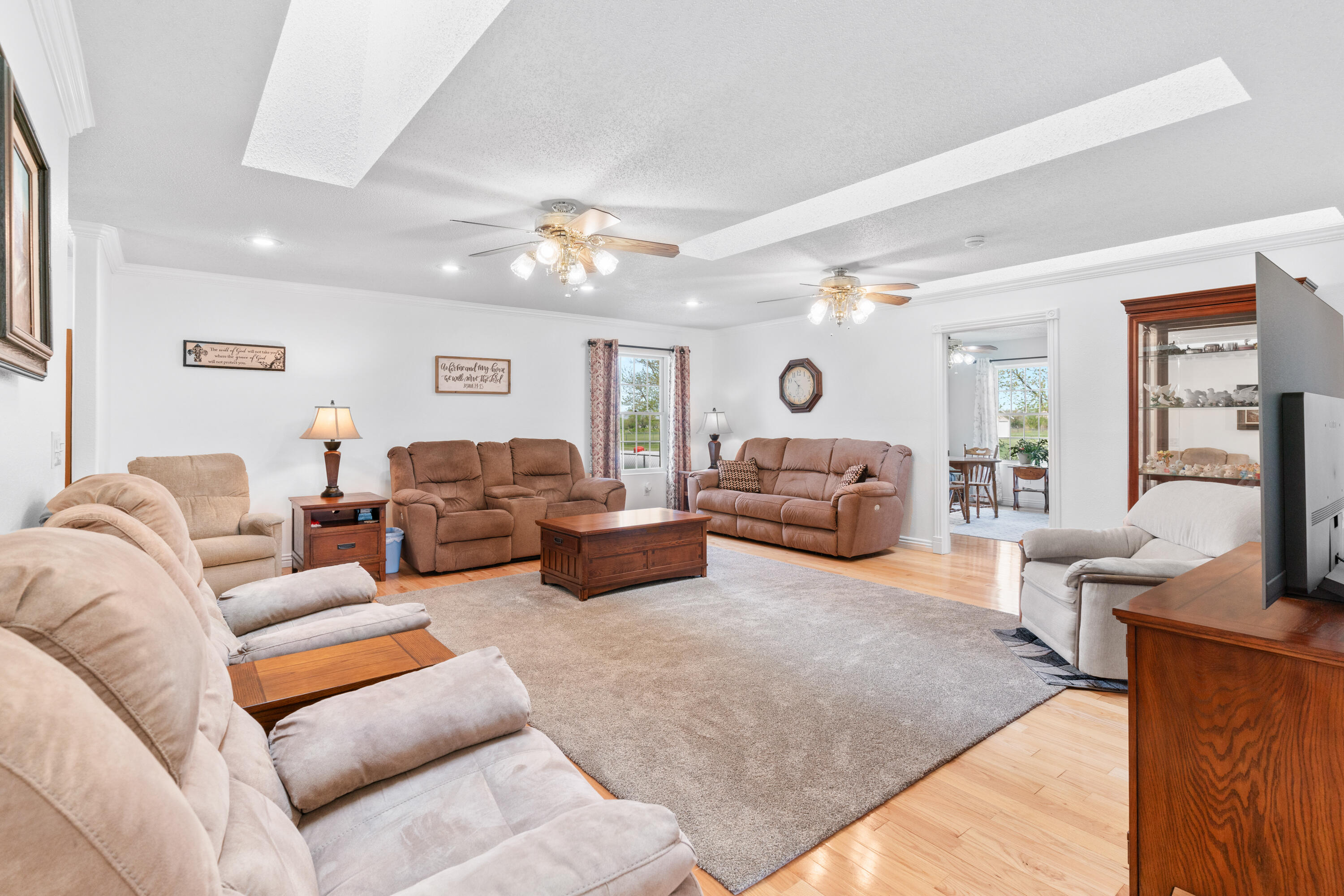 18831 Lawrence 1247 Property Photo 16