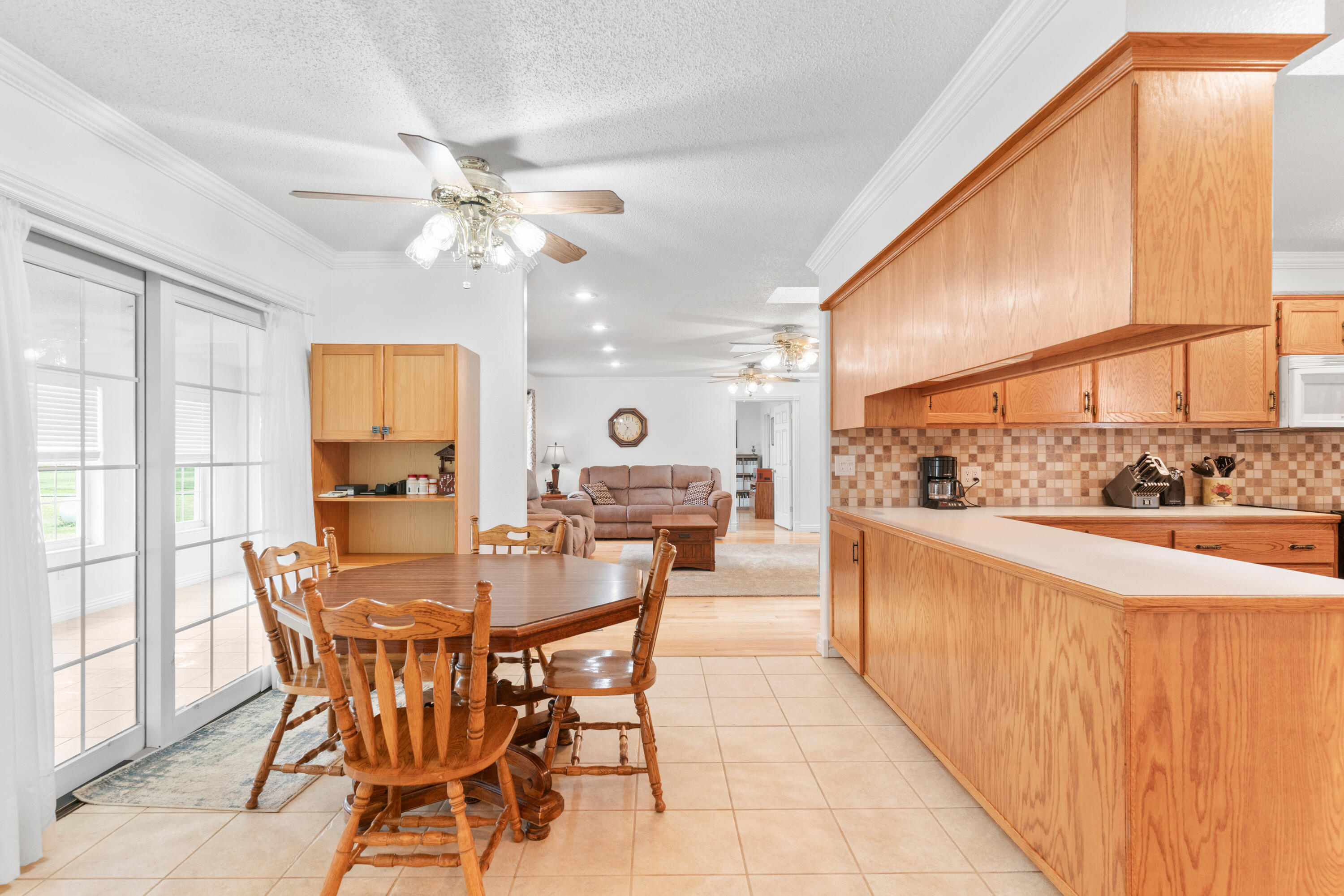18831 Lawrence 1247 Property Photo 17