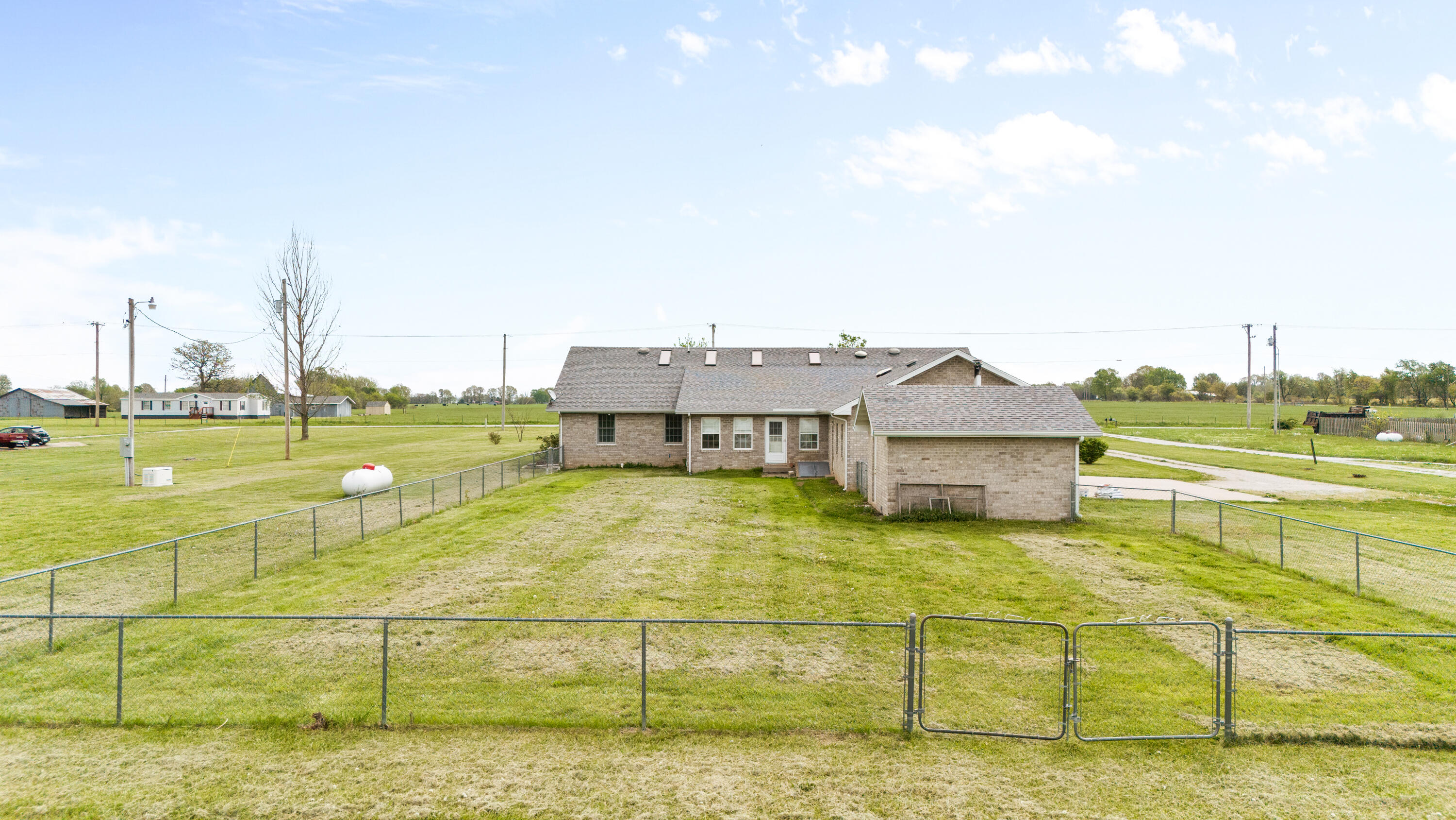 18831 Lawrence 1247 Property Photo 42