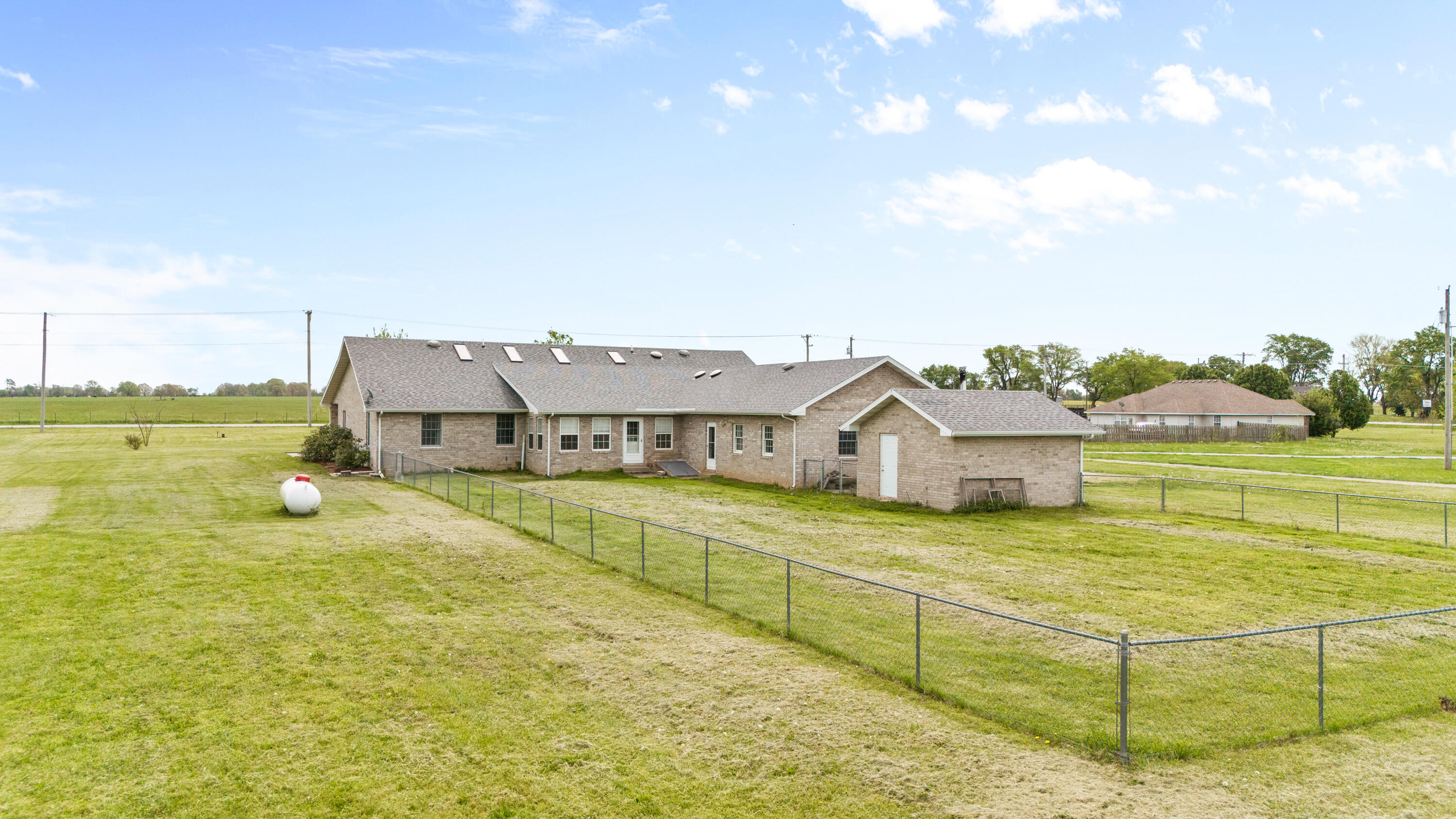 18831 Lawrence 1247 Property Photo 43