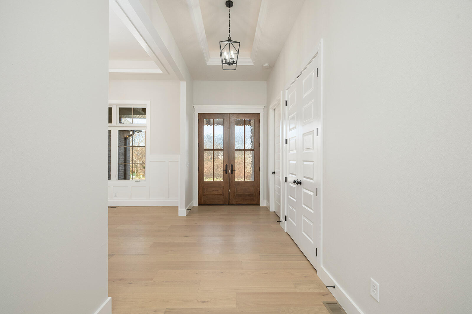 5913 South Clay Avenue Property Photo 2
