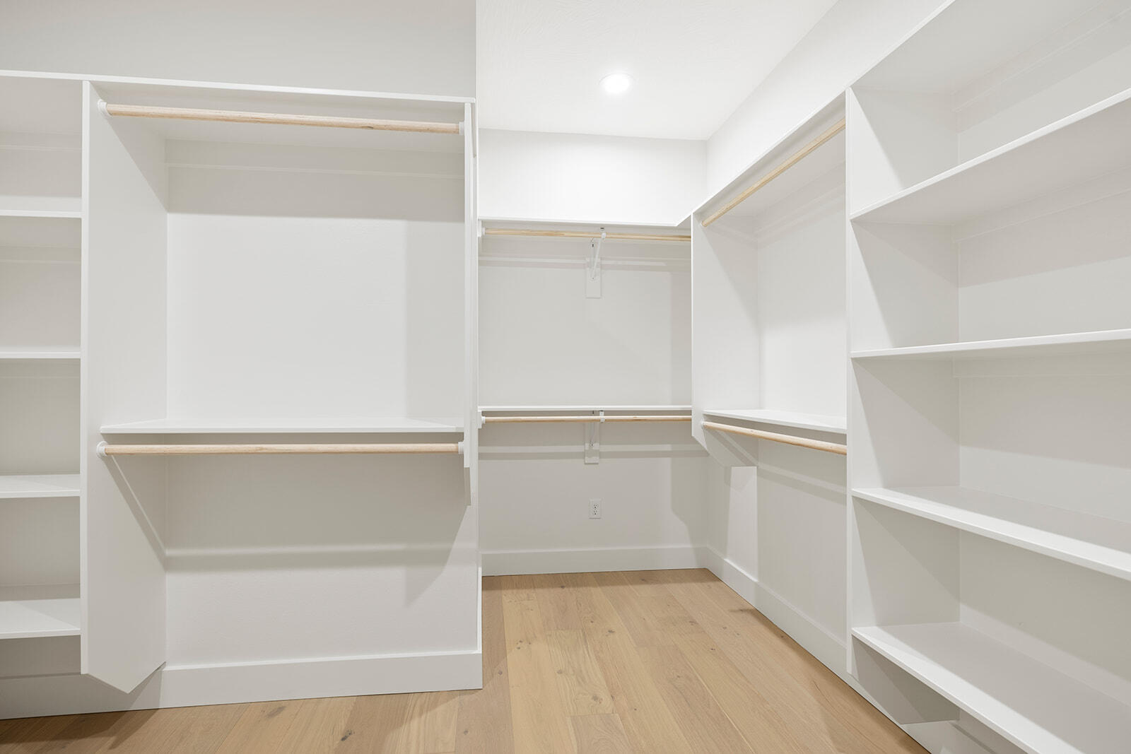 5913 South Clay Avenue Property Photo 15